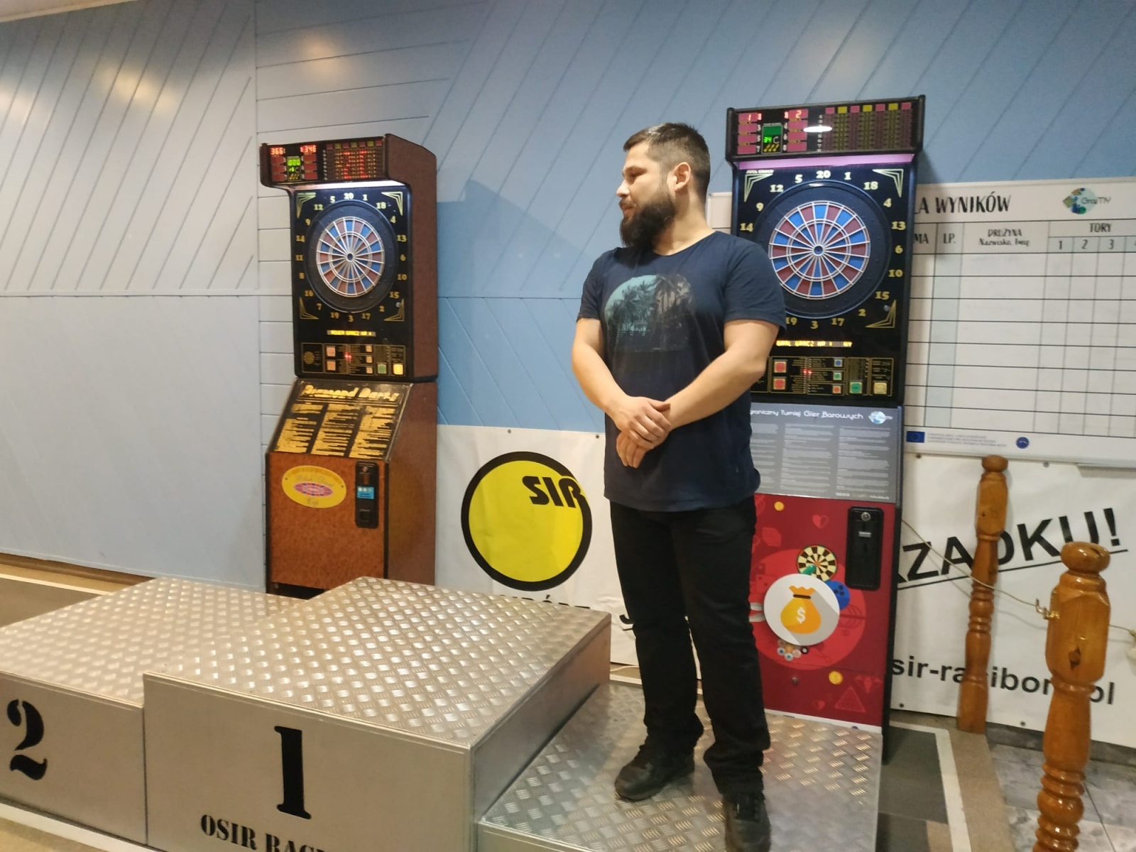 Zdjęcie w galerii na portalu naszraciborz.pl: Noworoczny turniej darta na start cyklu Grand Prix [FOTO] wiadomości z regionu