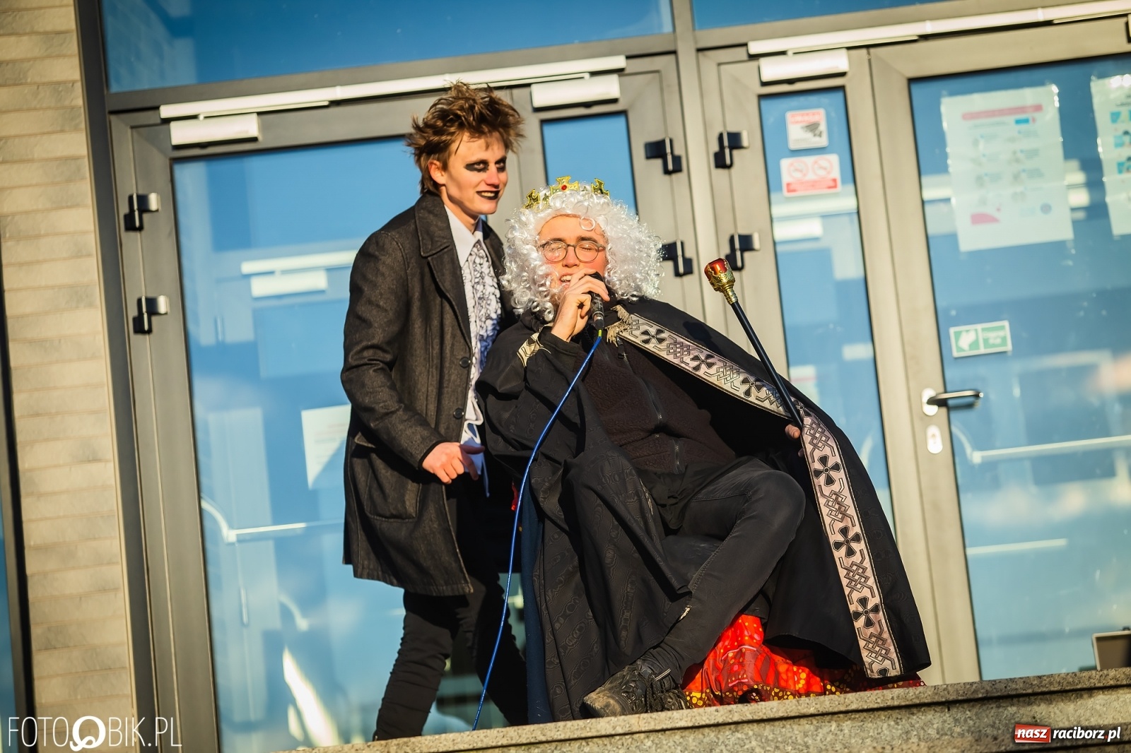 Zdjęcie w galerii na portalu naszraciborz.pl: Raciborski Orszak Trzech Króli - dwie scenki i setki wiernych [WIDEO] wiadomości z regionu