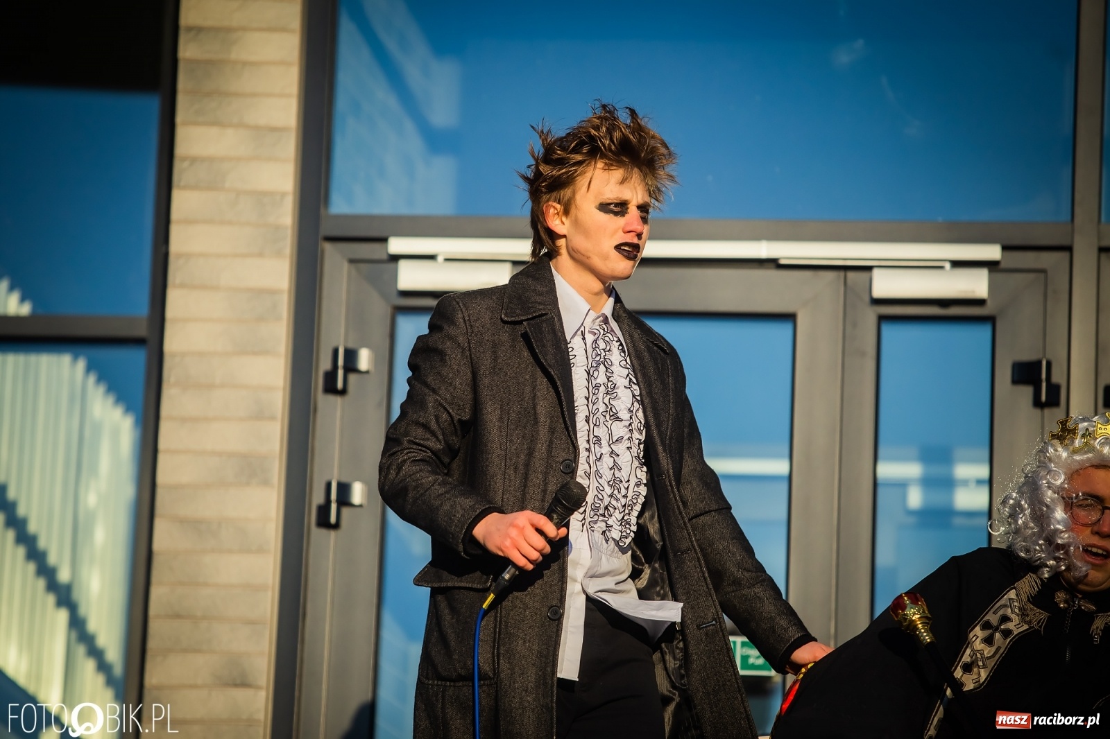 Zdjęcie w galerii na portalu naszraciborz.pl: Raciborski Orszak Trzech Króli - dwie scenki i setki wiernych [WIDEO] wiadomości z regionu