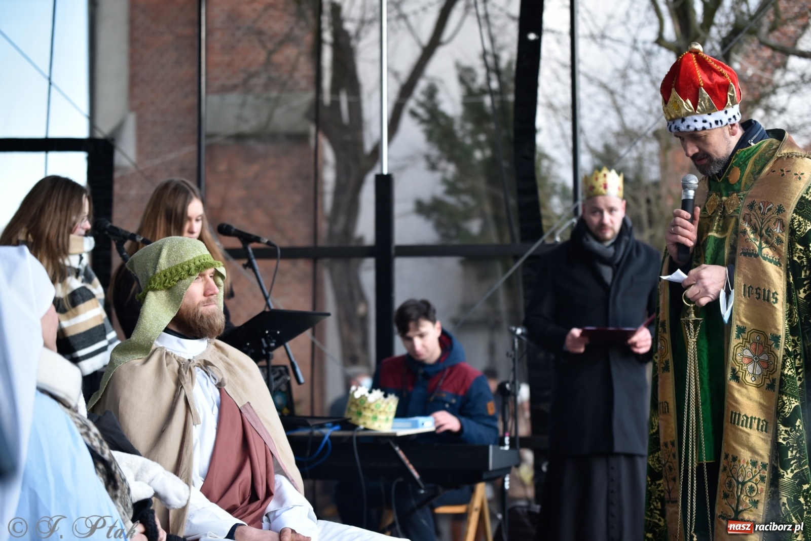 Zdjęcie w galerii na portalu naszraciborz.pl: Objawienie Pańskie, czyli radosne świętowanie w Raciborzu [FOTO] wiadomości z regionu