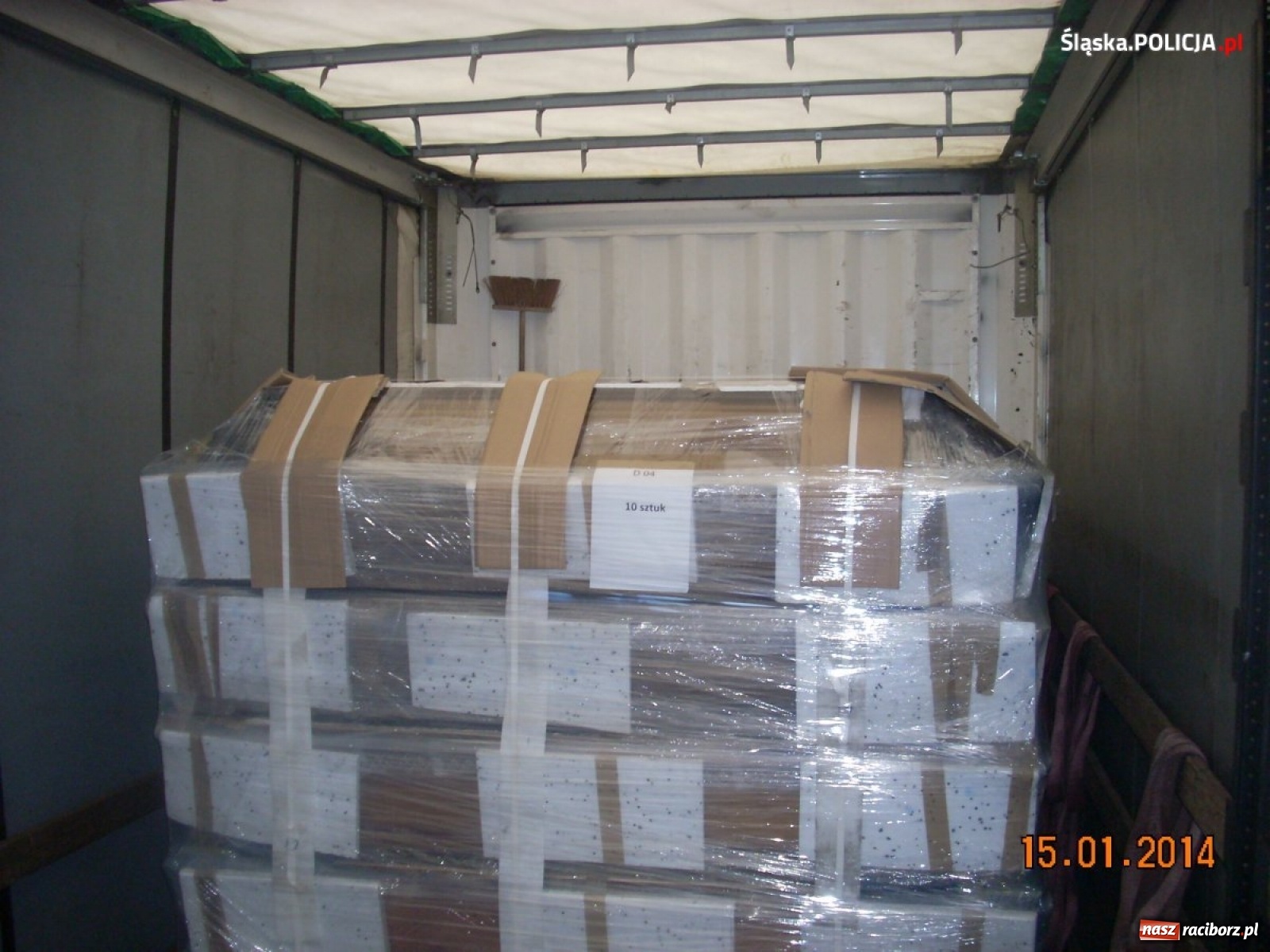 Zdjęcie w galerii na portalu naszraciborz.pl: Trumny krążyły pomiędzy Polską a Czechami. Szajka wyłudziła tak ponad 600 tys. zł VAT-u wiadomości z regionu