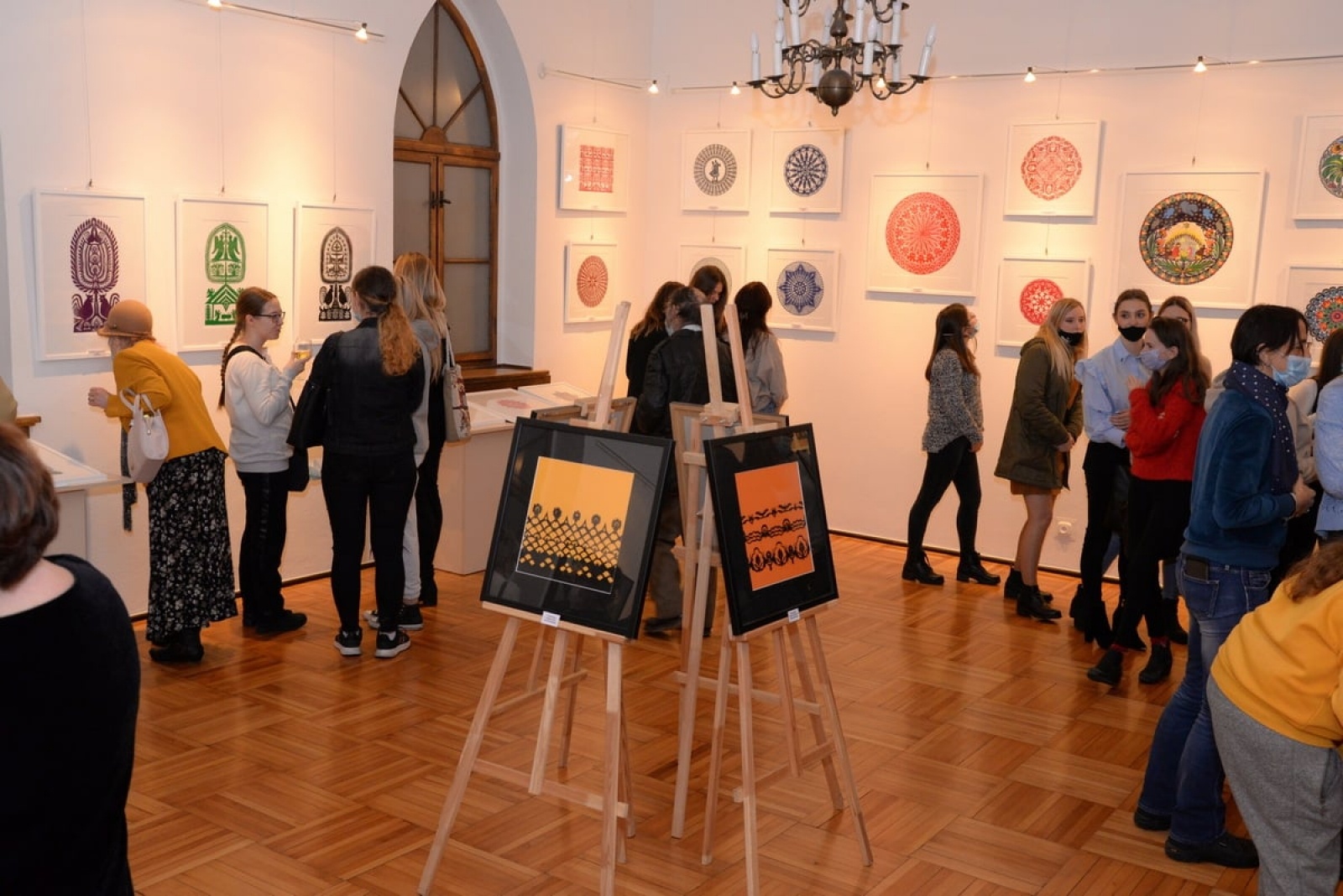 Zdjęcie w galerii na portalu naszraciborz.pl: Podróże wycinanek zawitały do Raciborza wiadomości z regionu