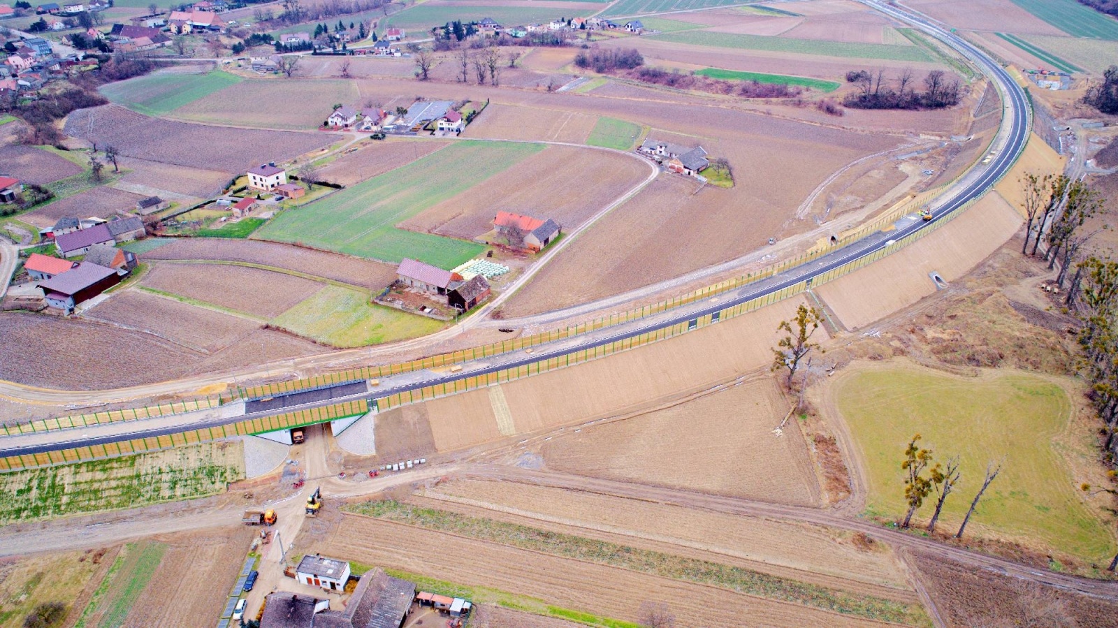 Zdjęcie w galerii na portalu naszraciborz.pl: Raport z budowy wschodniej obwodnicy Raciborza [WIDEO, FOTO] wiadomości z regionu