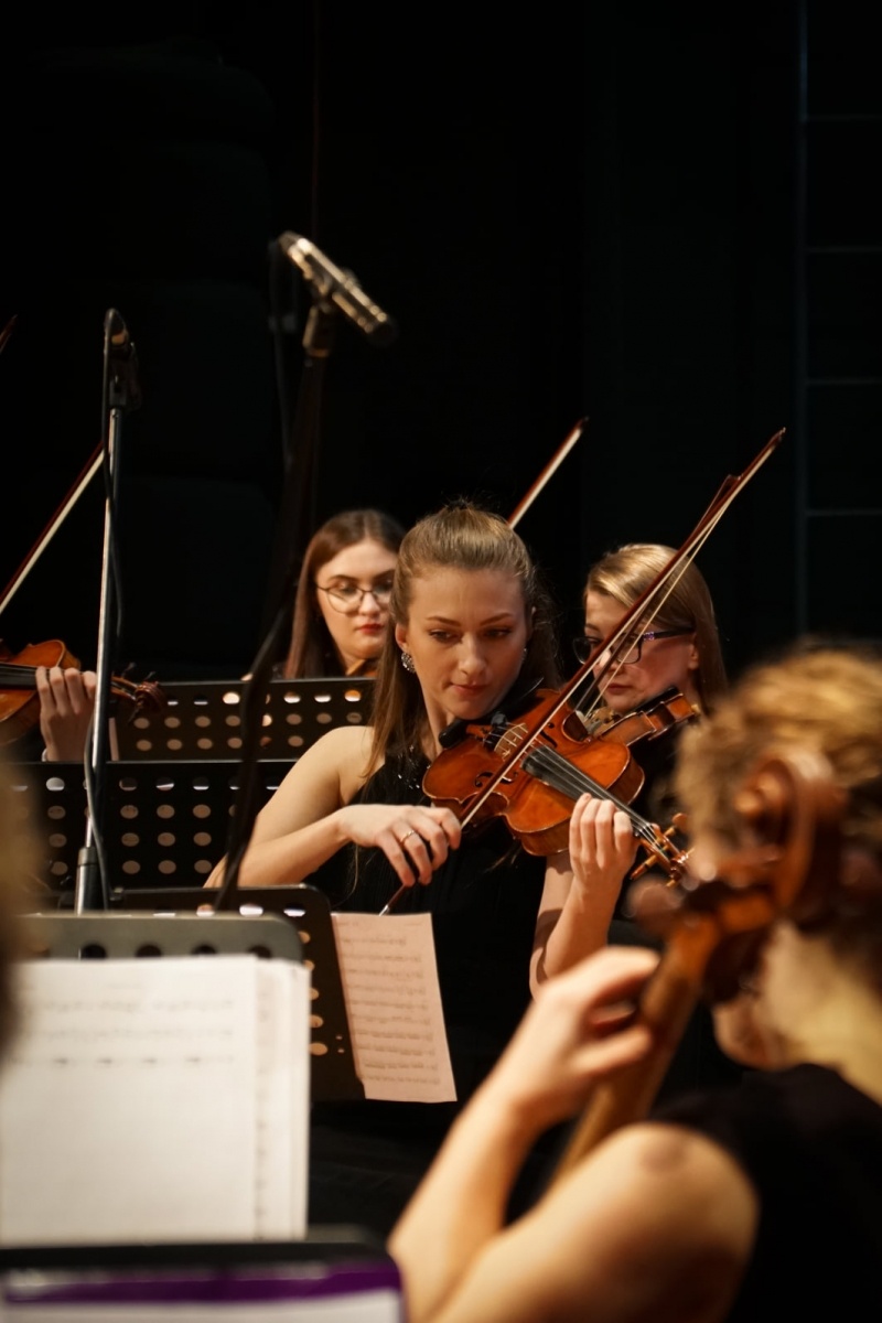 Zdjęcie w galerii na portalu naszraciborz.pl: Kuźnia Kultury świętuje 40-lecie. Niezwykły koncert na początek jubileuszu wiadomości z regionu