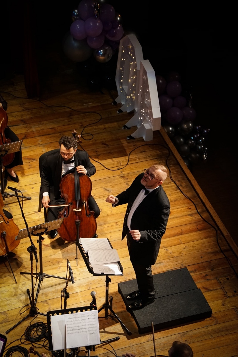 Zdjęcie w galerii na portalu naszraciborz.pl: Kuźnia Kultury świętuje 40-lecie. Niezwykły koncert na początek jubileuszu wiadomości z regionu