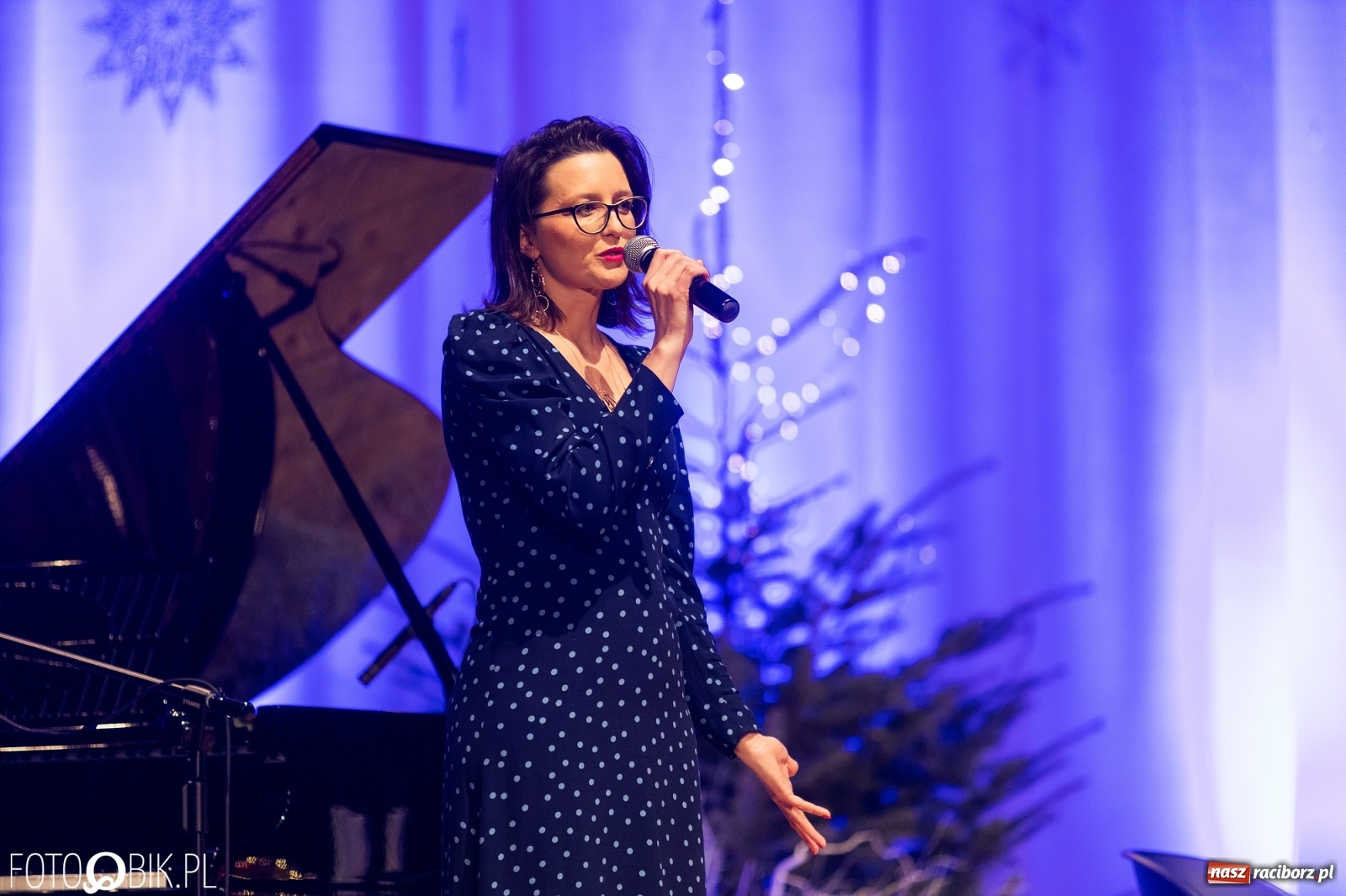 Zdjęcie w galerii na portalu naszraciborz.pl: Koncert świąteczny Gwiazdo świeć, kolędo leć w RCK wiadomości z regionu