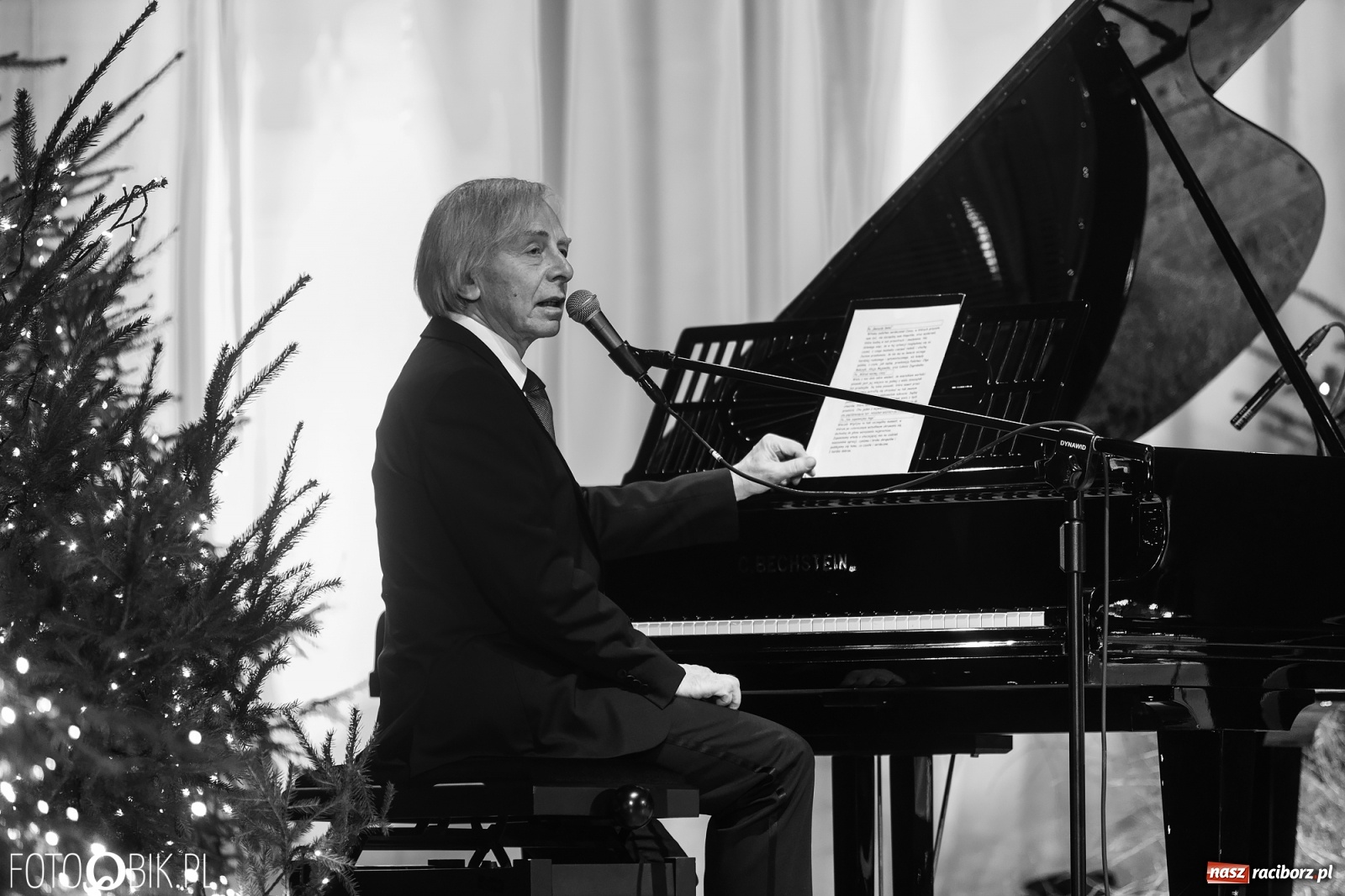 Zdjęcie w galerii na portalu naszraciborz.pl: Koncert świąteczny Gwiazdo świeć, kolędo leć w RCK wiadomości z regionu