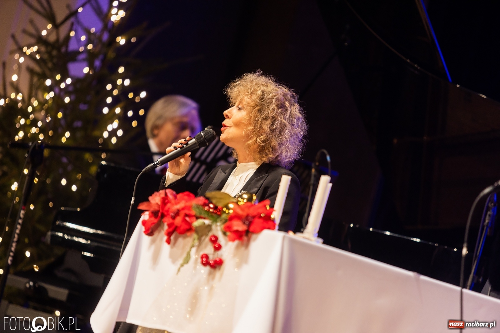 Zdjęcie w galerii na portalu naszraciborz.pl: Koncert świąteczny Gwiazdo świeć, kolędo leć w RCK wiadomości z regionu