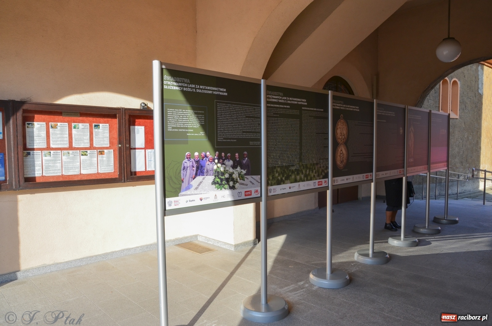 Zdjęcie w galerii na portalu naszraciborz.pl: Wystawa o Słudze Bożej w raciborskich parafiach wiadomości z regionu