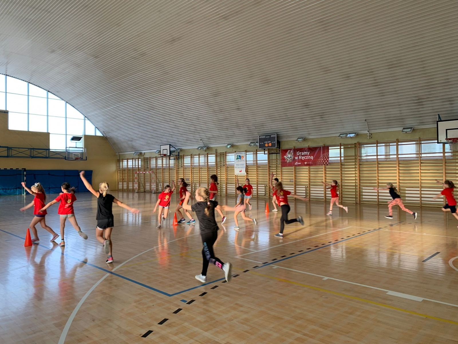 Zdjęcie w galerii na portalu naszraciborz.pl: I Ty możesz zostać szczypiornistką pietrowickiego Startu wiadomości z regionu