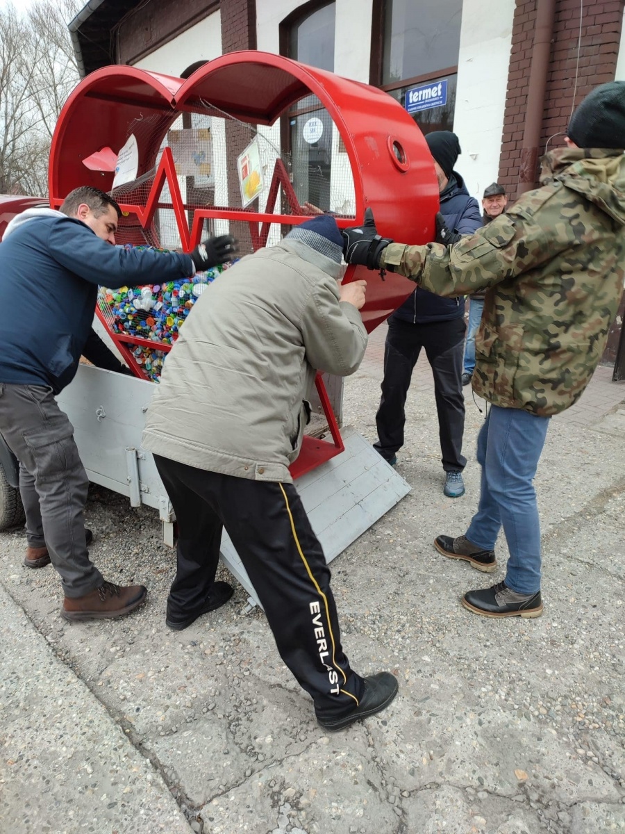 Zdjęcie w galerii na portalu naszraciborz.pl: Serce z ulicy Nowej trafiło do naprawy. Padło ofiarą wandali wiadomości z regionu