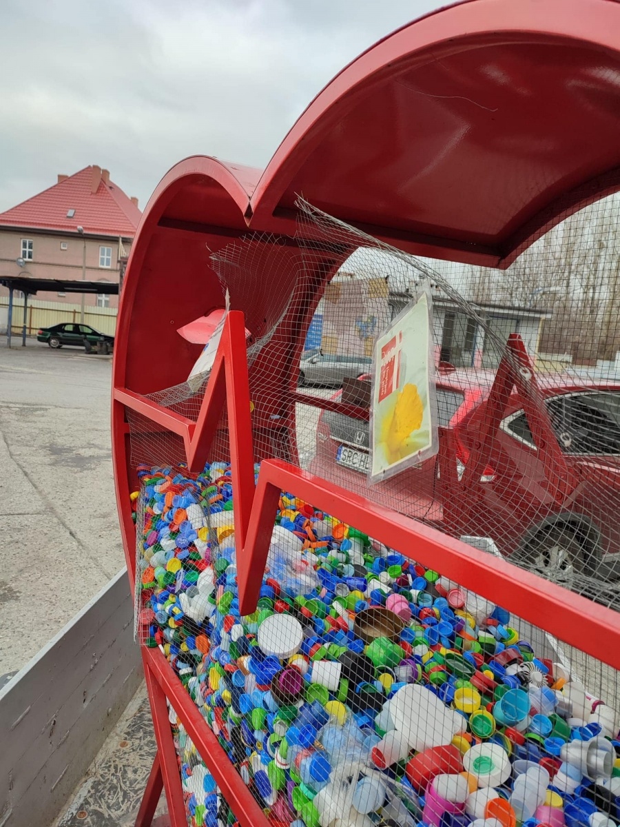 Zdjęcie w galerii na portalu naszraciborz.pl: Serce z ulicy Nowej trafiło do naprawy. Padło ofiarą wandali wiadomości z regionu