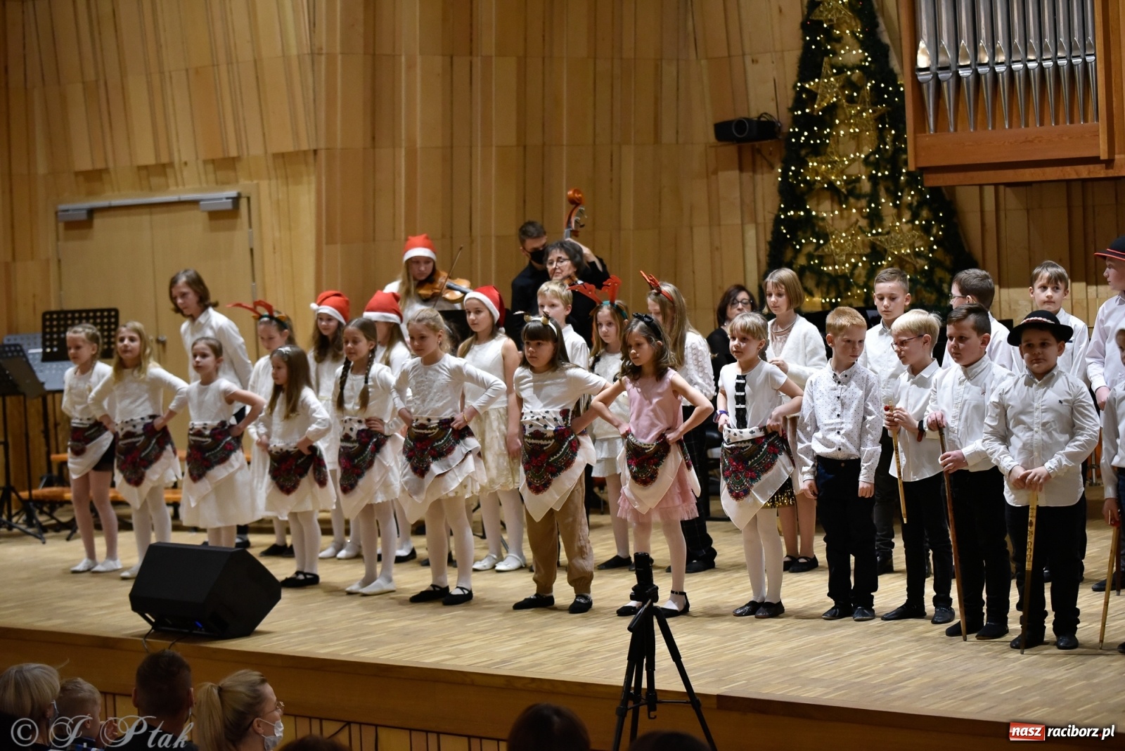 Zdjęcie w galerii na portalu naszraciborz.pl: Koncert świąteczny w raciborskiej szkole muzycznej [FOTO i WIDEO] wiadomości z regionu