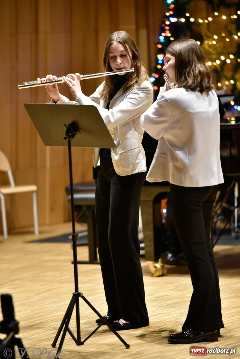 Zdjęcie w galerii na portalu naszraciborz.pl: Koncert świąteczny w raciborskiej szkole muzycznej [FOTO i WIDEO] wiadomości z regionu
