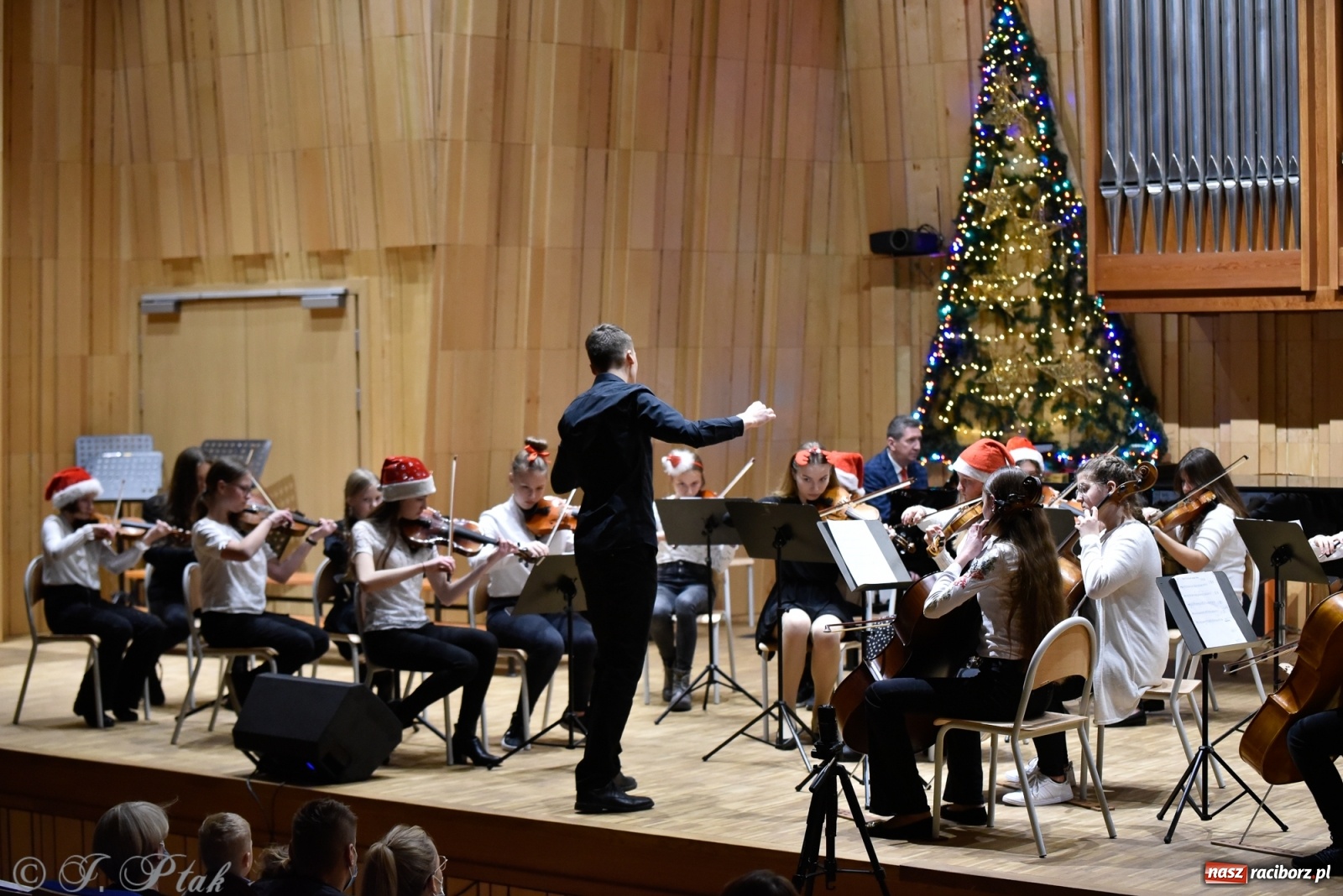 Zdjęcie w galerii na portalu naszraciborz.pl: Koncert świąteczny w raciborskiej szkole muzycznej [FOTO i WIDEO] wiadomości z regionu