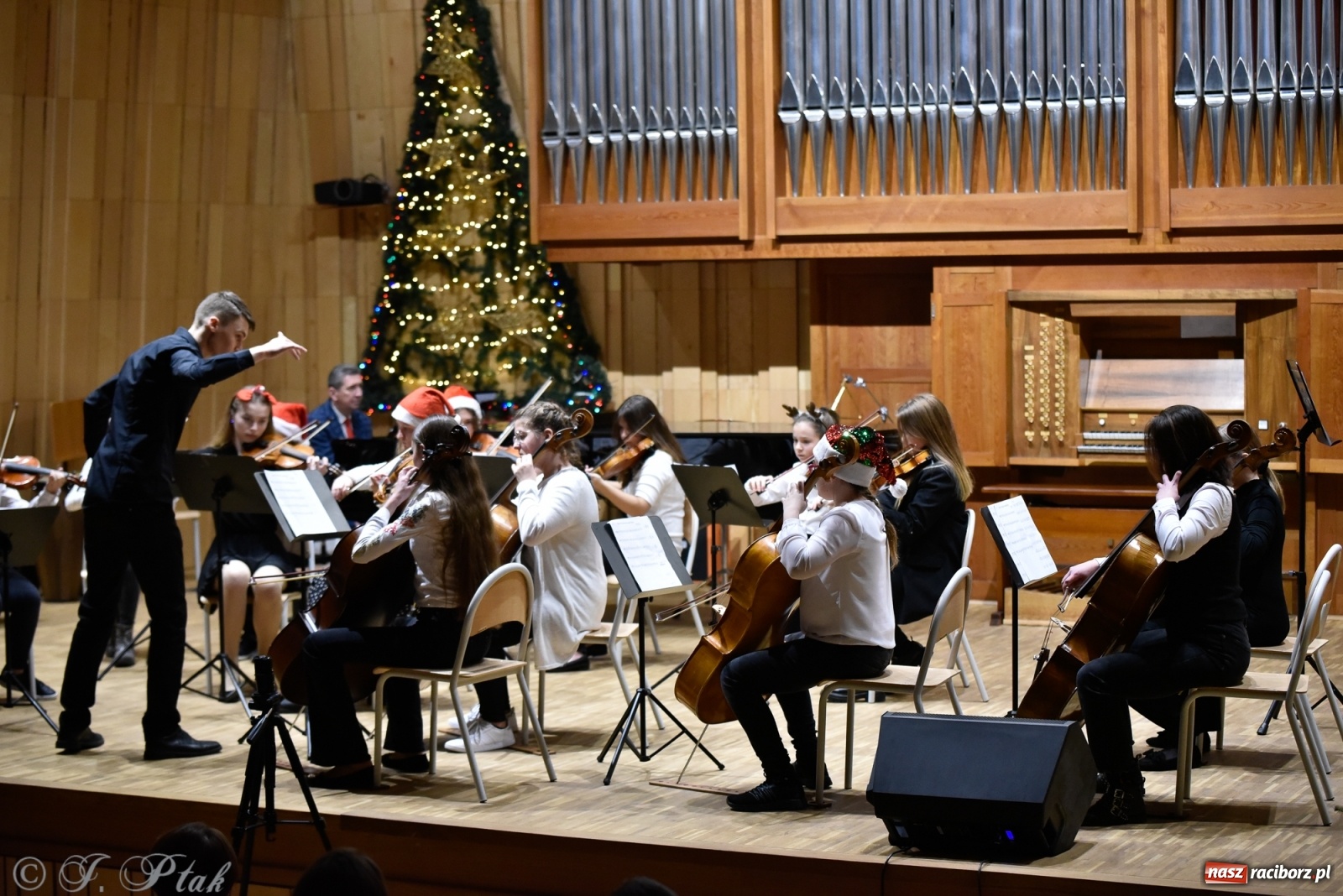 Zdjęcie w galerii na portalu naszraciborz.pl: Koncert świąteczny w raciborskiej szkole muzycznej [FOTO i WIDEO] wiadomości z regionu