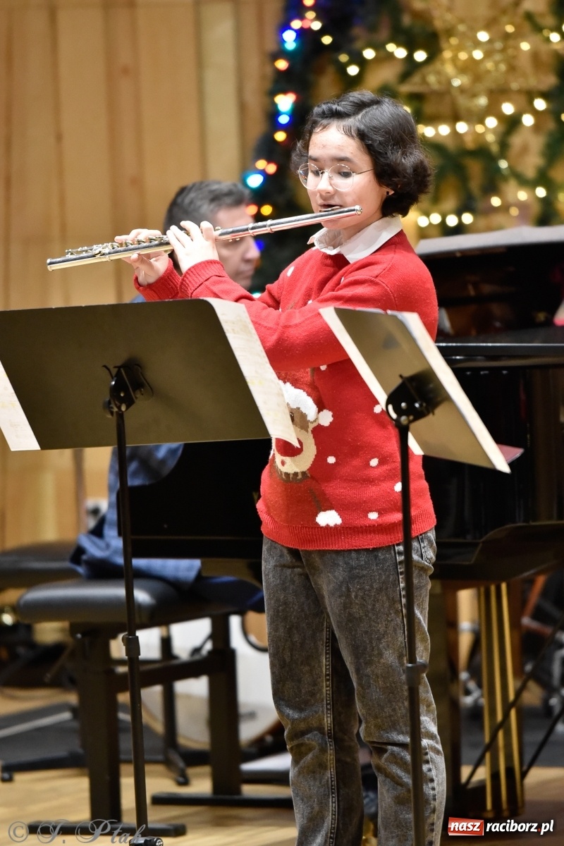 Zdjęcie w galerii na portalu naszraciborz.pl: Koncert świąteczny w raciborskiej szkole muzycznej [FOTO i WIDEO] wiadomości z regionu