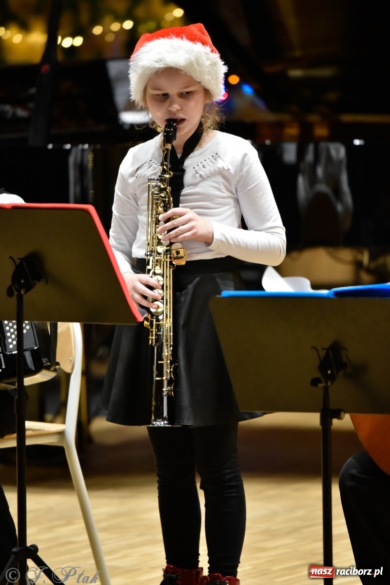 Zdjęcie w galerii na portalu naszraciborz.pl: Koncert świąteczny w raciborskiej szkole muzycznej [FOTO i WIDEO] wiadomości z regionu