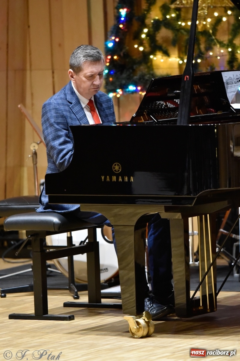 Zdjęcie w galerii na portalu naszraciborz.pl: Koncert świąteczny w raciborskiej szkole muzycznej [FOTO i WIDEO] wiadomości z regionu