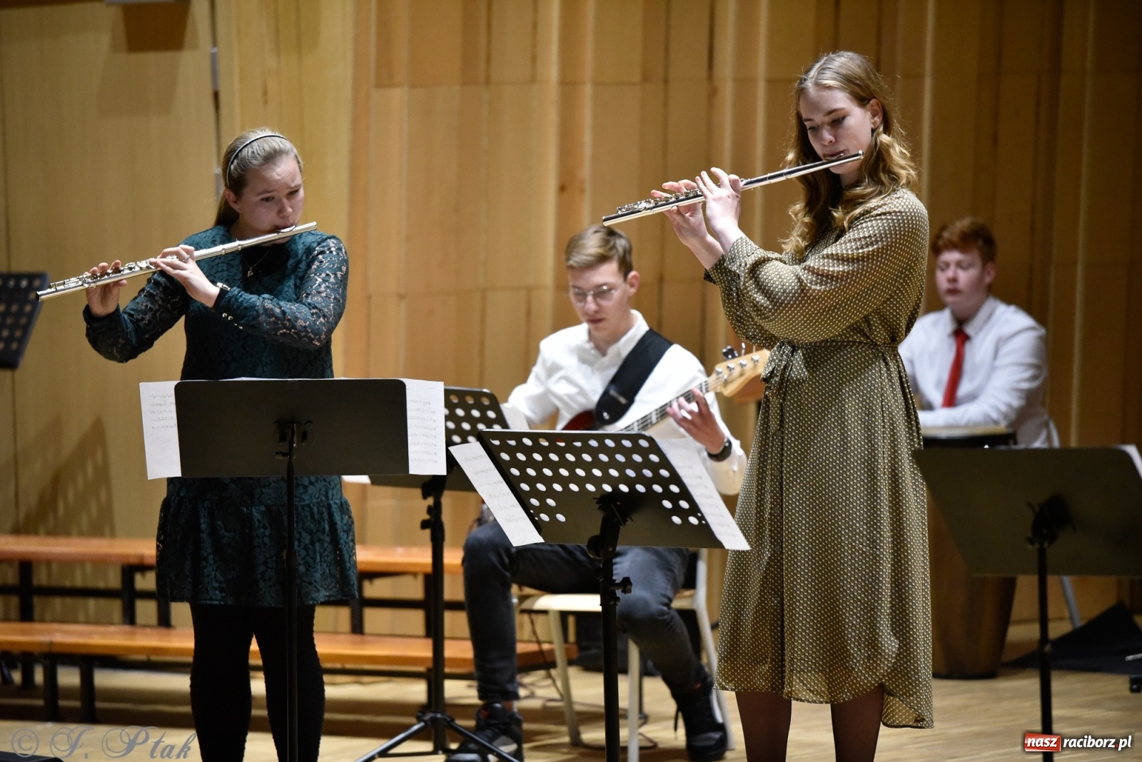 Zdjęcie w galerii na portalu naszraciborz.pl: Koncert świąteczny w raciborskiej szkole muzycznej [FOTO i WIDEO] wiadomości z regionu
