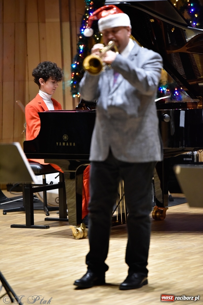 Zdjęcie w galerii na portalu naszraciborz.pl: Koncert świąteczny w raciborskiej szkole muzycznej [FOTO i WIDEO] wiadomości z regionu