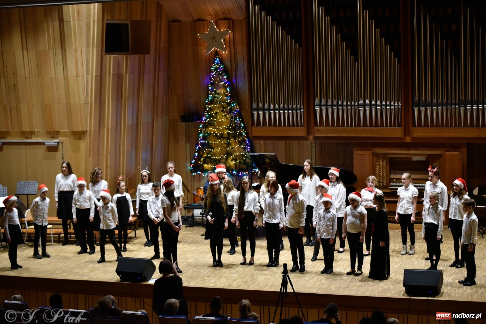 Zdjęcie w galerii na portalu naszraciborz.pl: Koncert świąteczny w raciborskiej szkole muzycznej [FOTO i WIDEO] wiadomości z regionu
