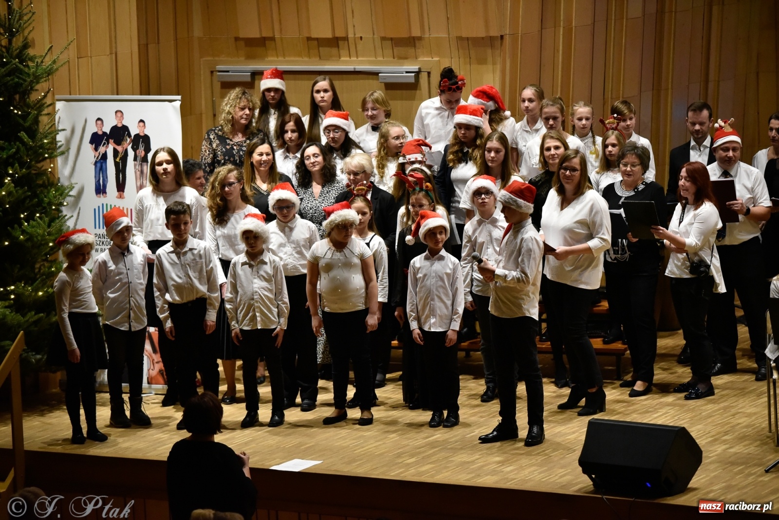 Zdjęcie w galerii na portalu naszraciborz.pl: Koncert świąteczny w raciborskiej szkole muzycznej [FOTO i WIDEO] wiadomości z regionu