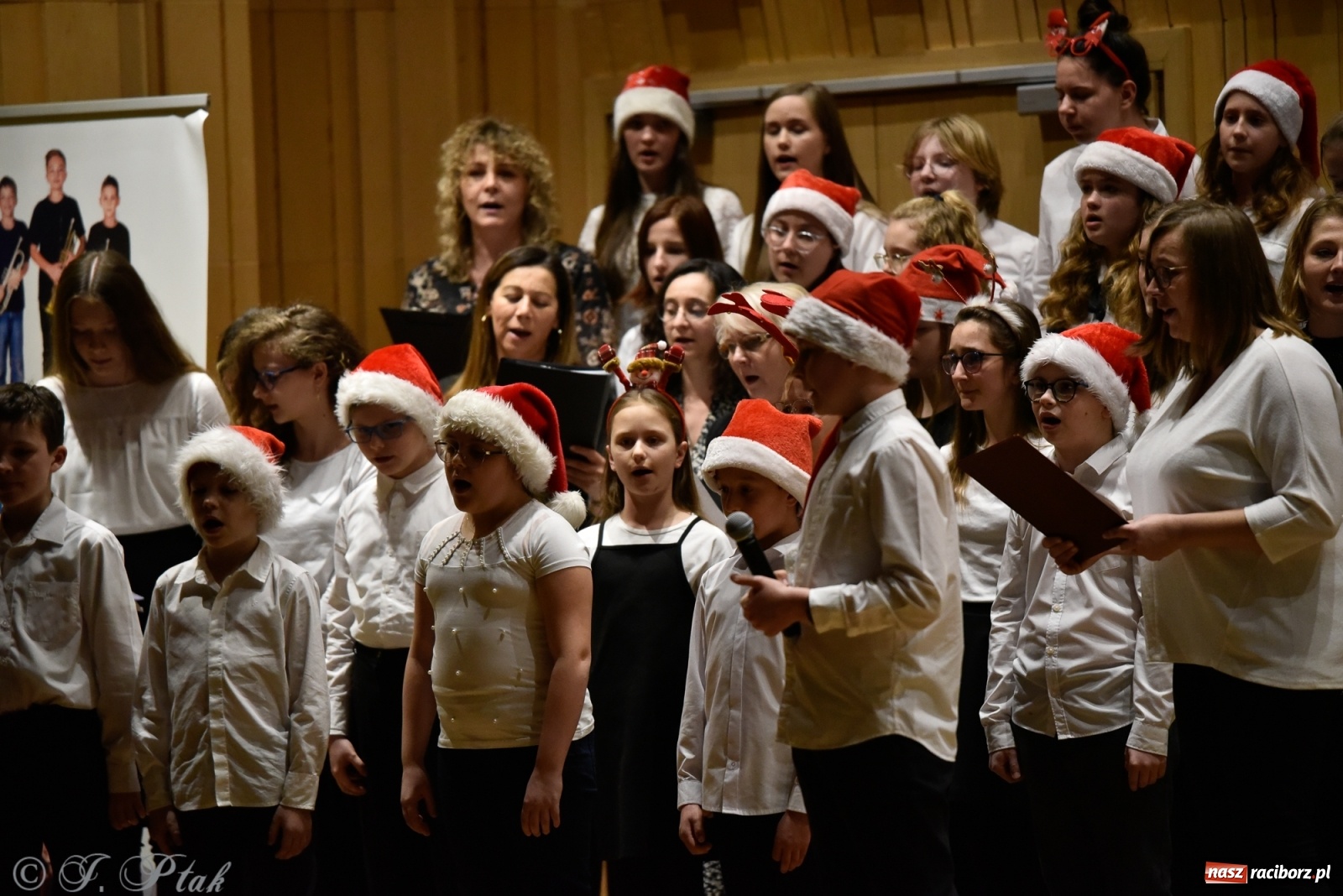 Zdjęcie w galerii na portalu naszraciborz.pl: Koncert świąteczny w raciborskiej szkole muzycznej [FOTO i WIDEO] wiadomości z regionu