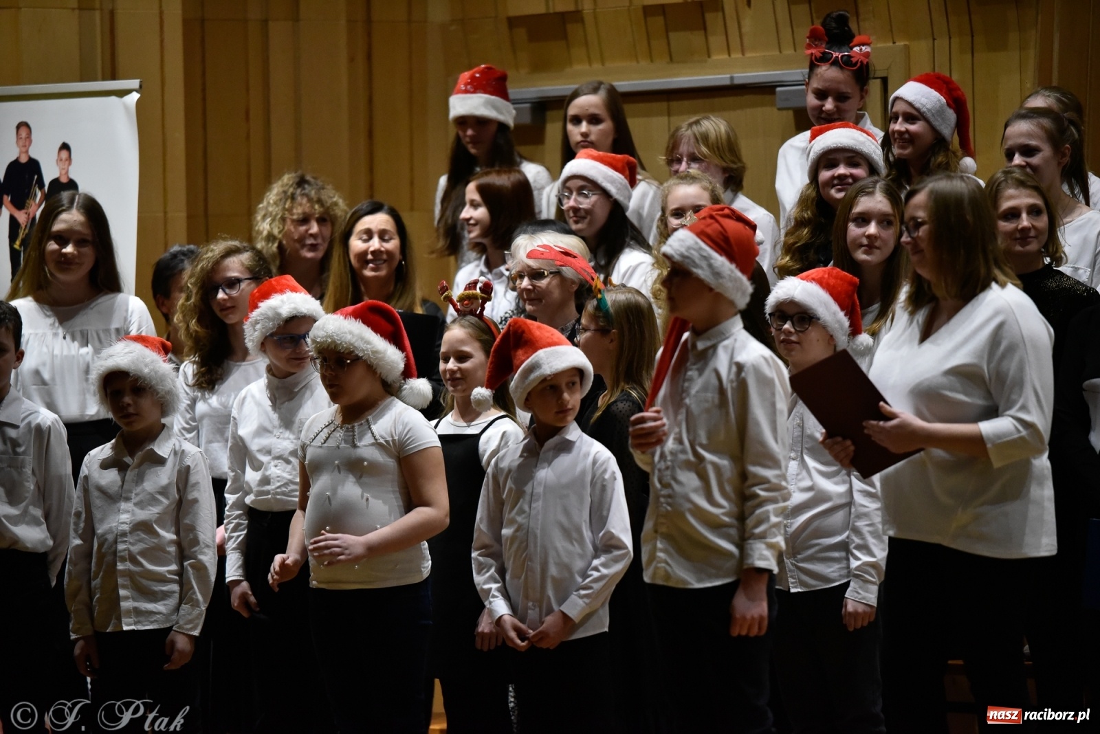 Zdjęcie w galerii na portalu naszraciborz.pl: Koncert świąteczny w raciborskiej szkole muzycznej [FOTO i WIDEO] wiadomości z regionu