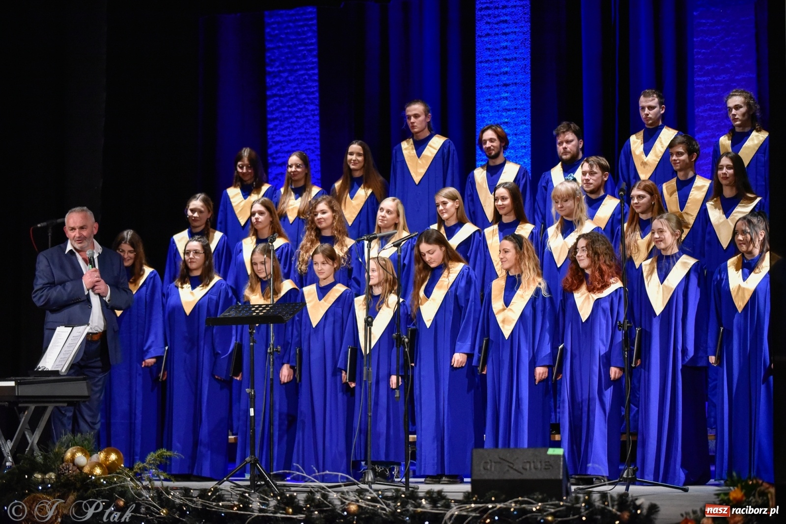 Zdjęcie w galerii na portalu naszraciborz.pl: BEL CANTO zachwycił kolędami i pastorałkami [FOTO i WIDEO] wiadomości z regionu