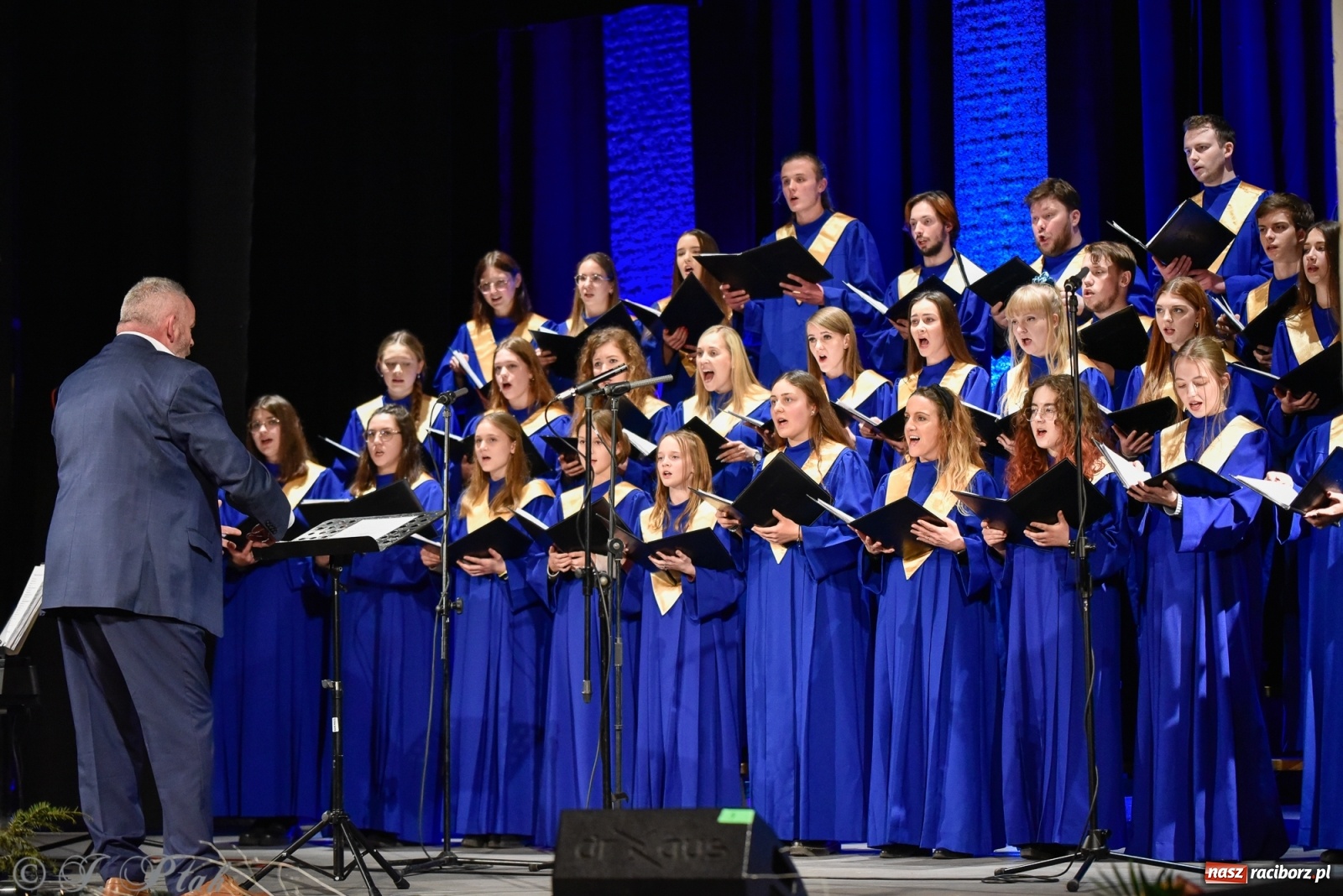 Zdjęcie w galerii na portalu naszraciborz.pl: BEL CANTO zachwycił kolędami i pastorałkami [FOTO i WIDEO] wiadomości z regionu