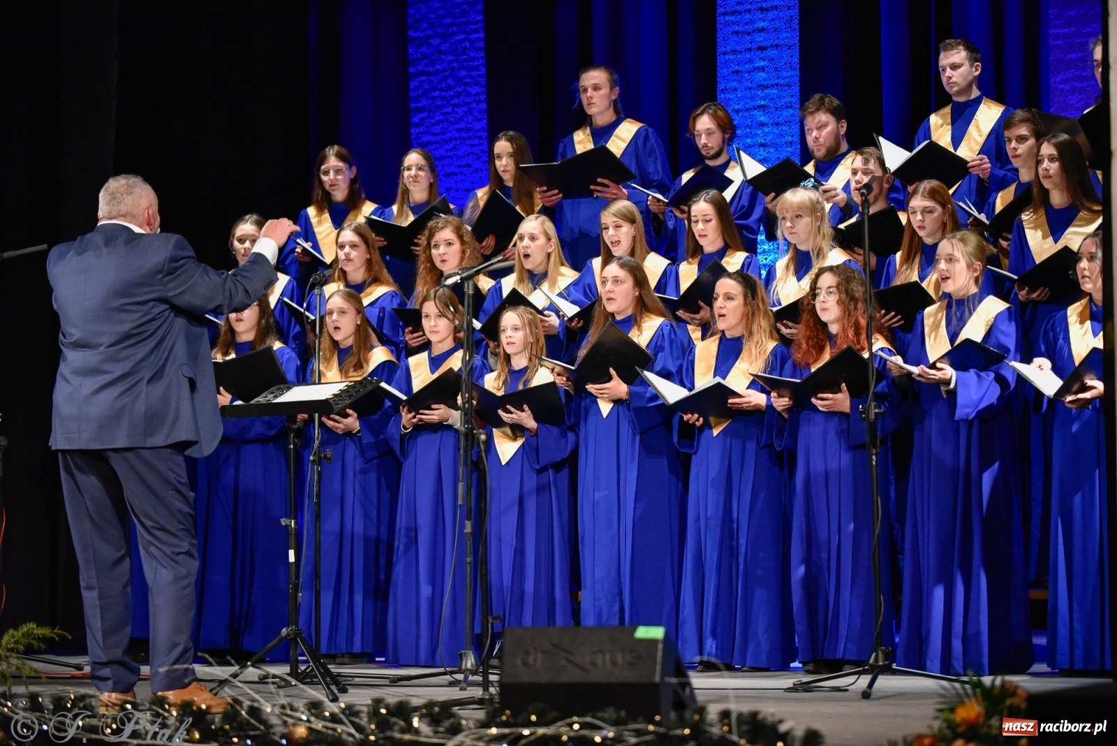 Zdjęcie w galerii na portalu naszraciborz.pl: BEL CANTO zachwycił kolędami i pastorałkami [FOTO i WIDEO] wiadomości z regionu