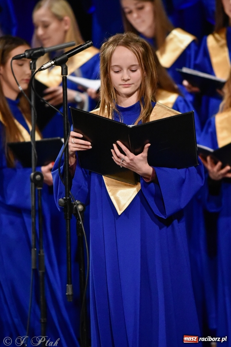 Zdjęcie w galerii na portalu naszraciborz.pl: BEL CANTO zachwycił kolędami i pastorałkami [FOTO i WIDEO] wiadomości z regionu