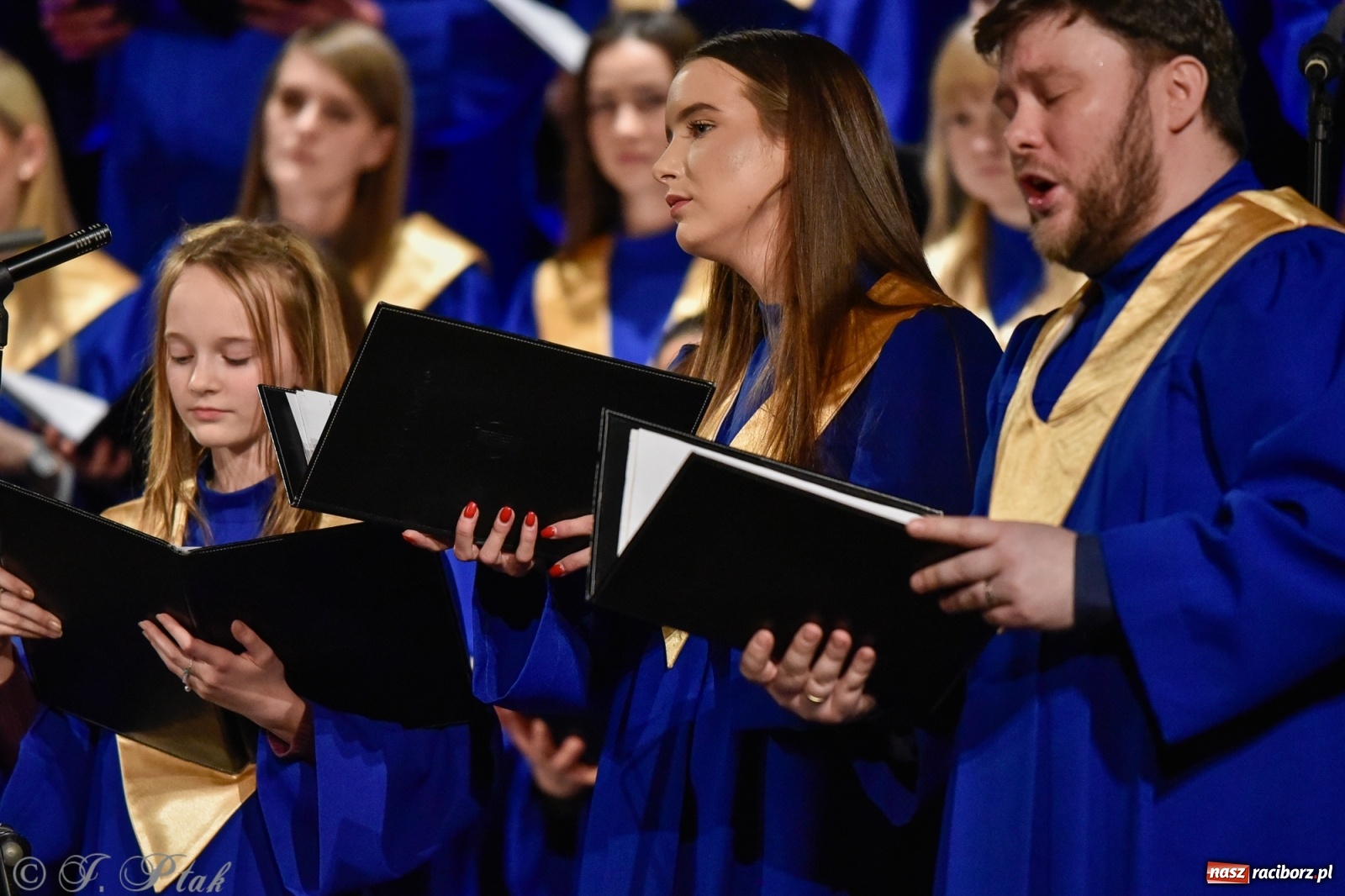 Zdjęcie w galerii na portalu naszraciborz.pl: BEL CANTO zachwycił kolędami i pastorałkami [FOTO i WIDEO] wiadomości z regionu
