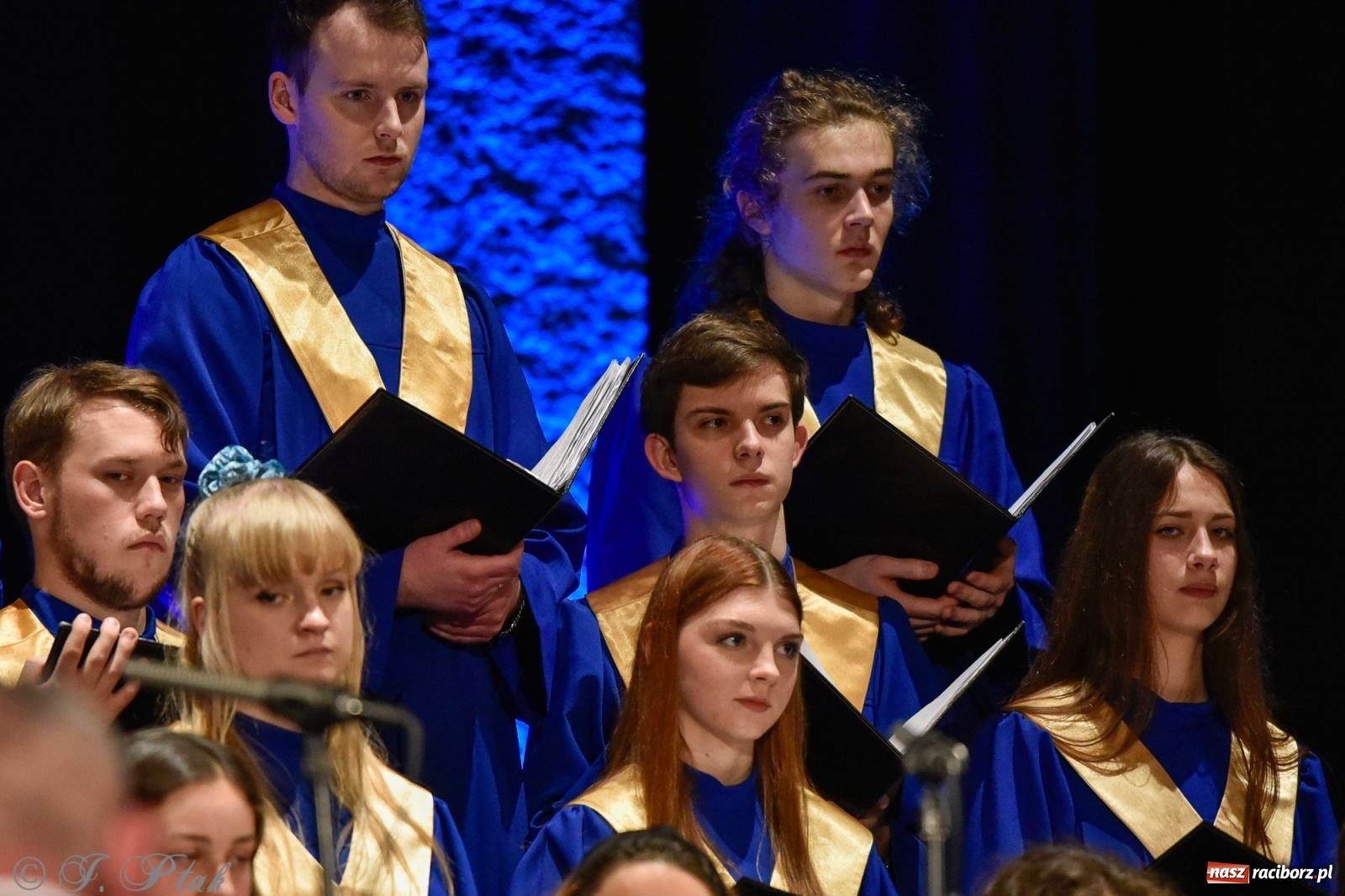 Zdjęcie w galerii na portalu naszraciborz.pl: BEL CANTO zachwycił kolędami i pastorałkami [FOTO i WIDEO] wiadomości z regionu