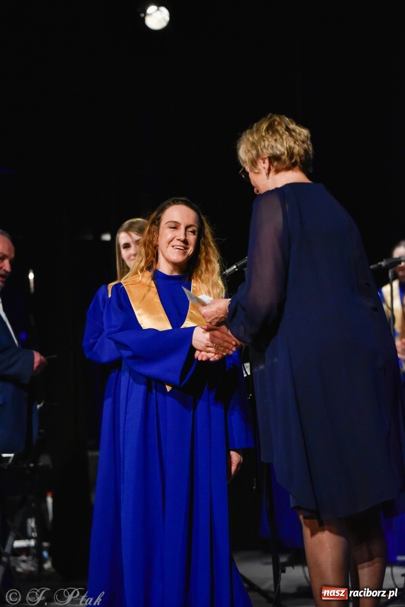 Zdjęcie w galerii na portalu naszraciborz.pl: BEL CANTO zachwycił kolędami i pastorałkami [FOTO i WIDEO] wiadomości z regionu