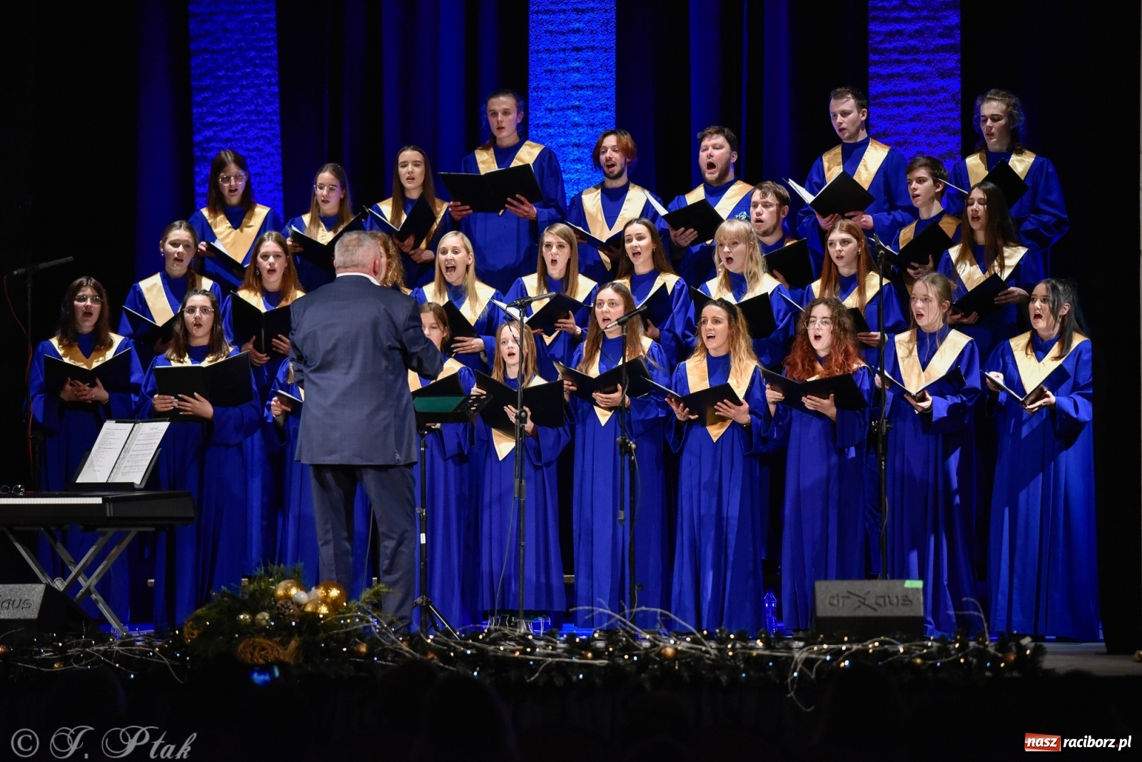 Zdjęcie w galerii na portalu naszraciborz.pl: BEL CANTO zachwycił kolędami i pastorałkami [FOTO i WIDEO] wiadomości z regionu