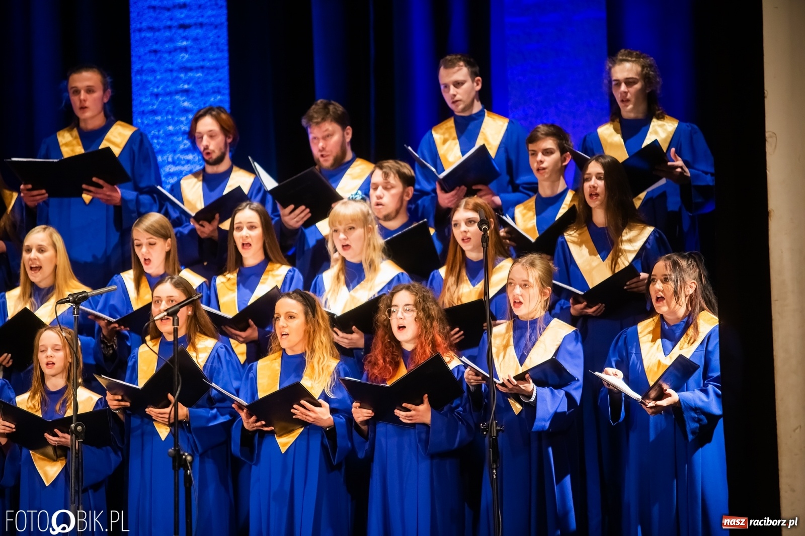 Zdjęcie w galerii na portalu naszraciborz.pl: BEL CANTO zachwycił kolędami i pastorałkami [FOTO i WIDEO] wiadomości z regionu
