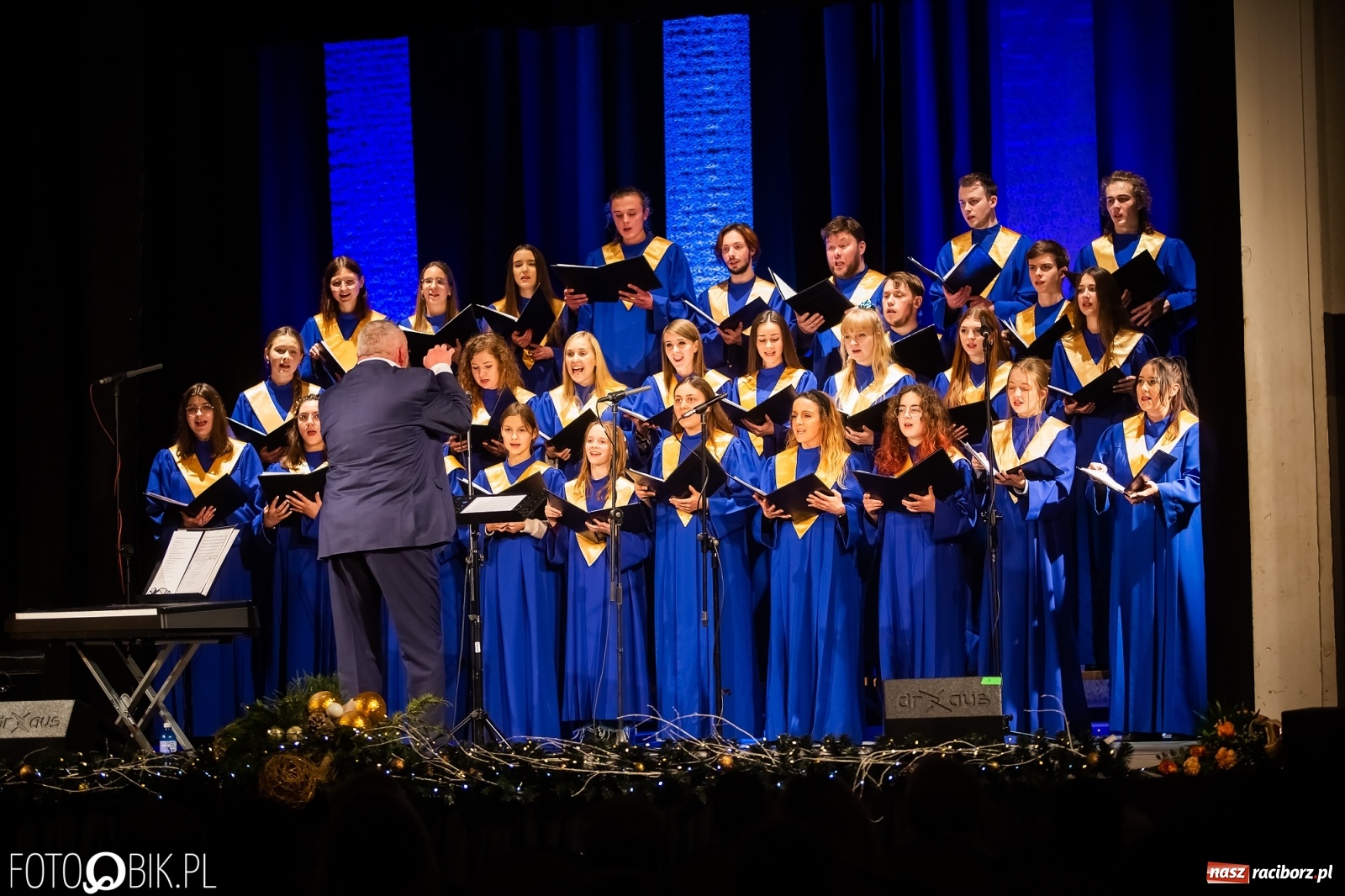 Zdjęcie w galerii na portalu naszraciborz.pl: BEL CANTO zachwycił kolędami i pastorałkami [FOTO i WIDEO] wiadomości z regionu
