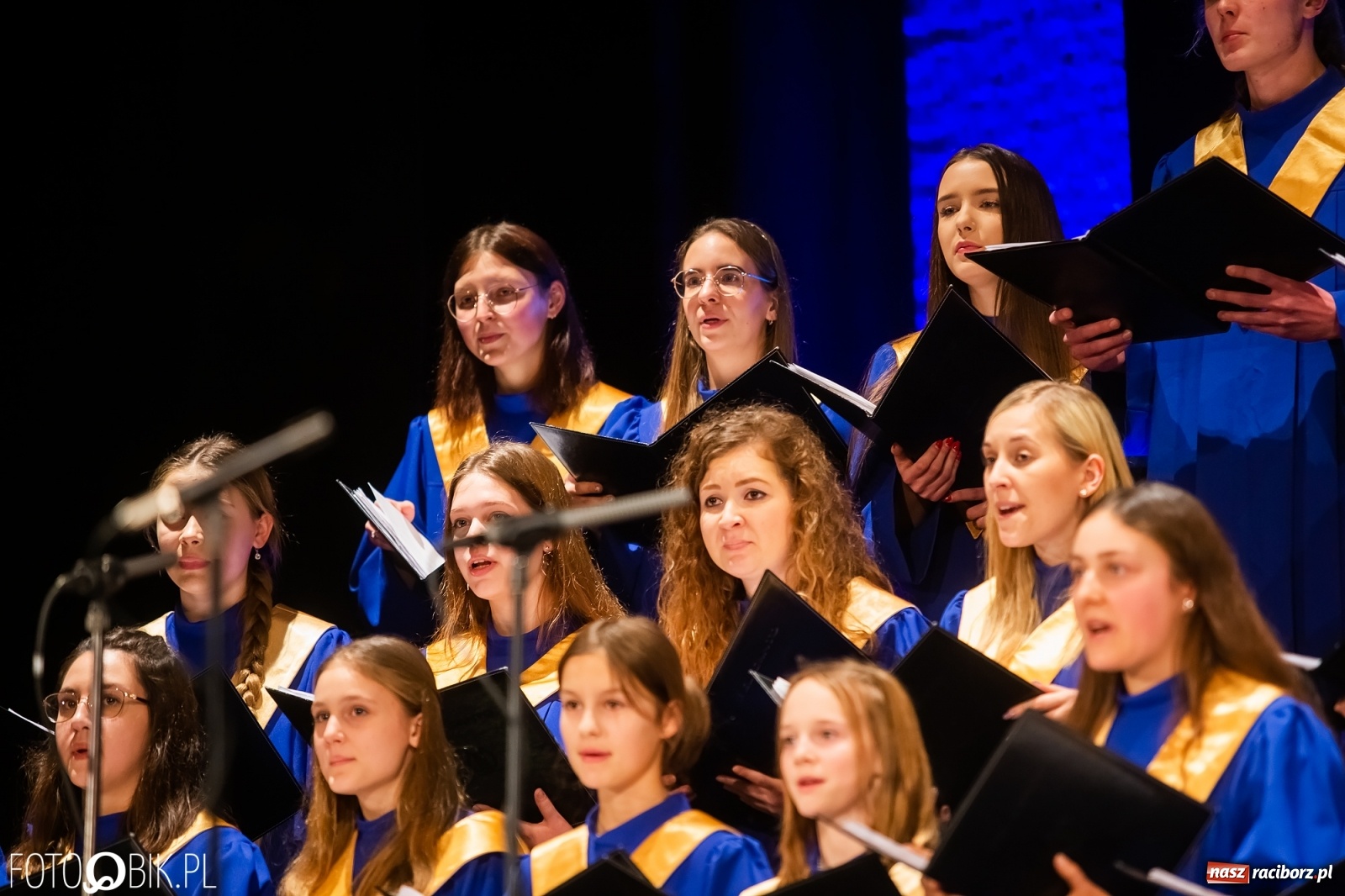 Zdjęcie w galerii na portalu naszraciborz.pl: BEL CANTO zachwycił kolędami i pastorałkami [FOTO i WIDEO] wiadomości z regionu