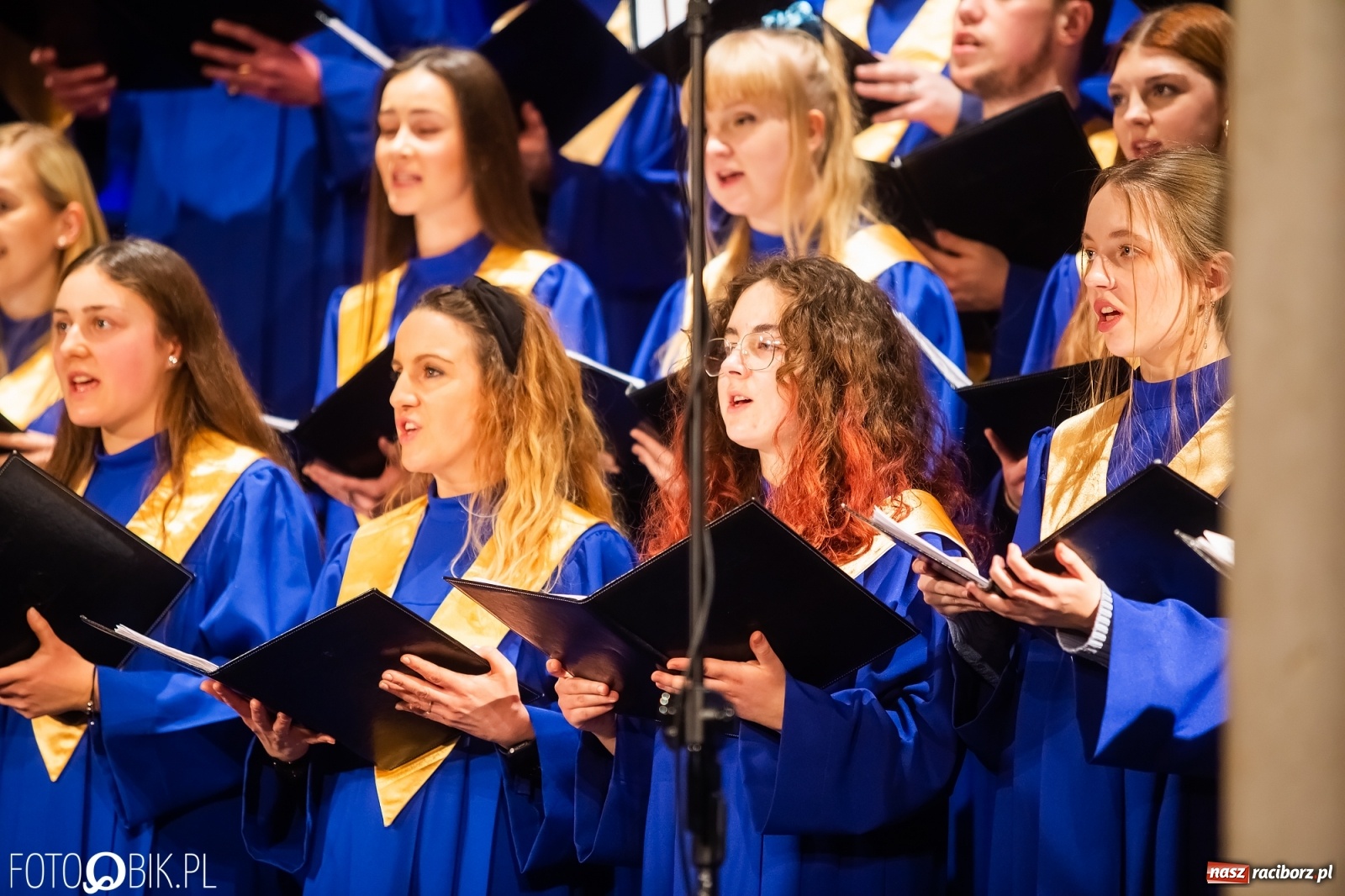 Zdjęcie w galerii na portalu naszraciborz.pl: BEL CANTO zachwycił kolędami i pastorałkami [FOTO i WIDEO] wiadomości z regionu