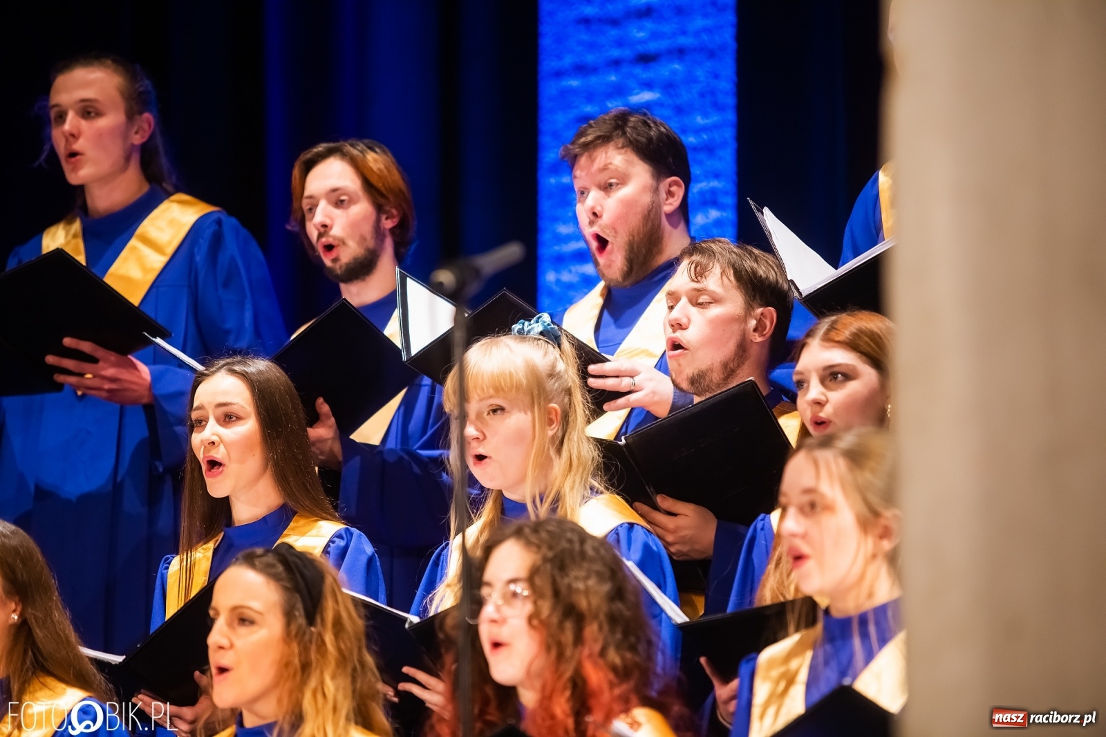 Zdjęcie w galerii na portalu naszraciborz.pl: BEL CANTO zachwycił kolędami i pastorałkami [FOTO i WIDEO] wiadomości z regionu
