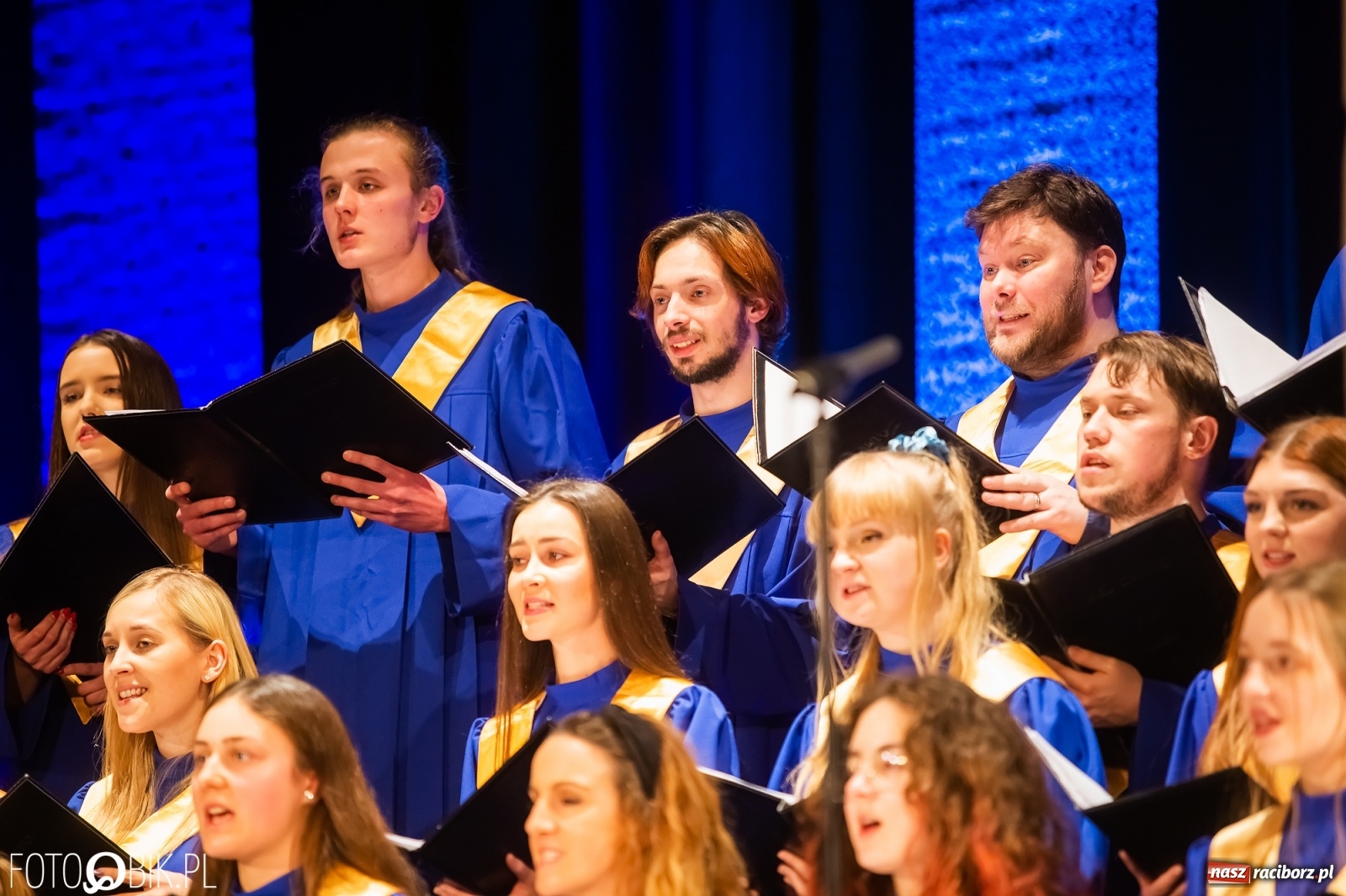 Zdjęcie w galerii na portalu naszraciborz.pl: BEL CANTO zachwycił kolędami i pastorałkami [FOTO i WIDEO] wiadomości z regionu