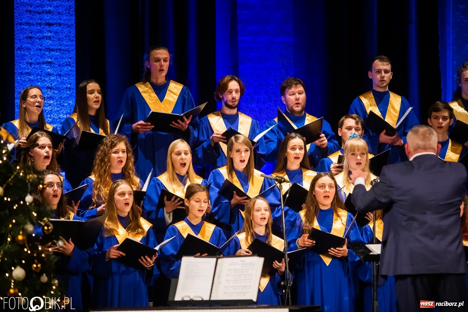 Zdjęcie w galerii na portalu naszraciborz.pl: BEL CANTO zachwycił kolędami i pastorałkami [FOTO i WIDEO] wiadomości z regionu