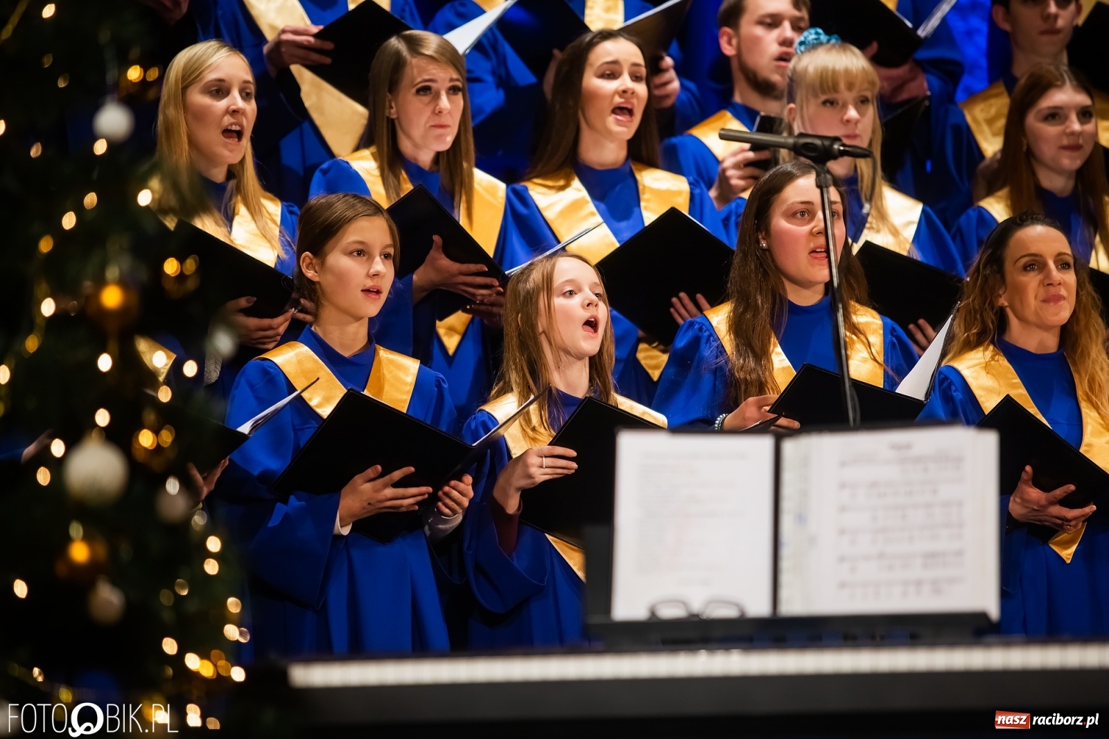 Zdjęcie w galerii na portalu naszraciborz.pl: BEL CANTO zachwycił kolędami i pastorałkami [FOTO i WIDEO] wiadomości z regionu