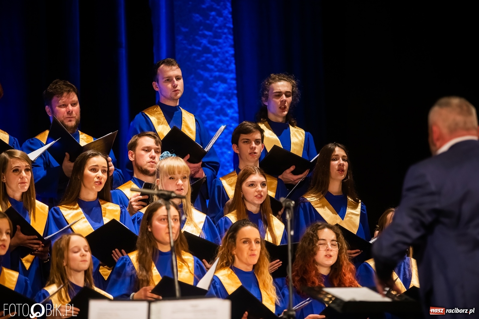Zdjęcie w galerii na portalu naszraciborz.pl: BEL CANTO zachwycił kolędami i pastorałkami [FOTO i WIDEO] wiadomości z regionu