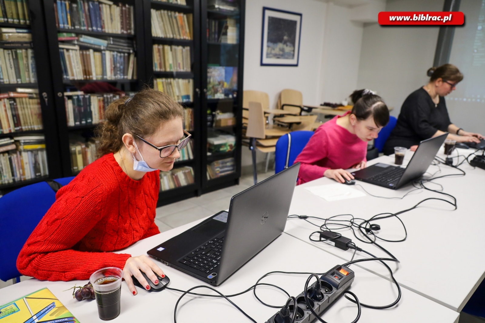 Zdjęcie w galerii na portalu naszraciborz.pl: W bibliotece podsumowano kurs komputerowy dla osób z niepełnosprawnością wiadomości z regionu