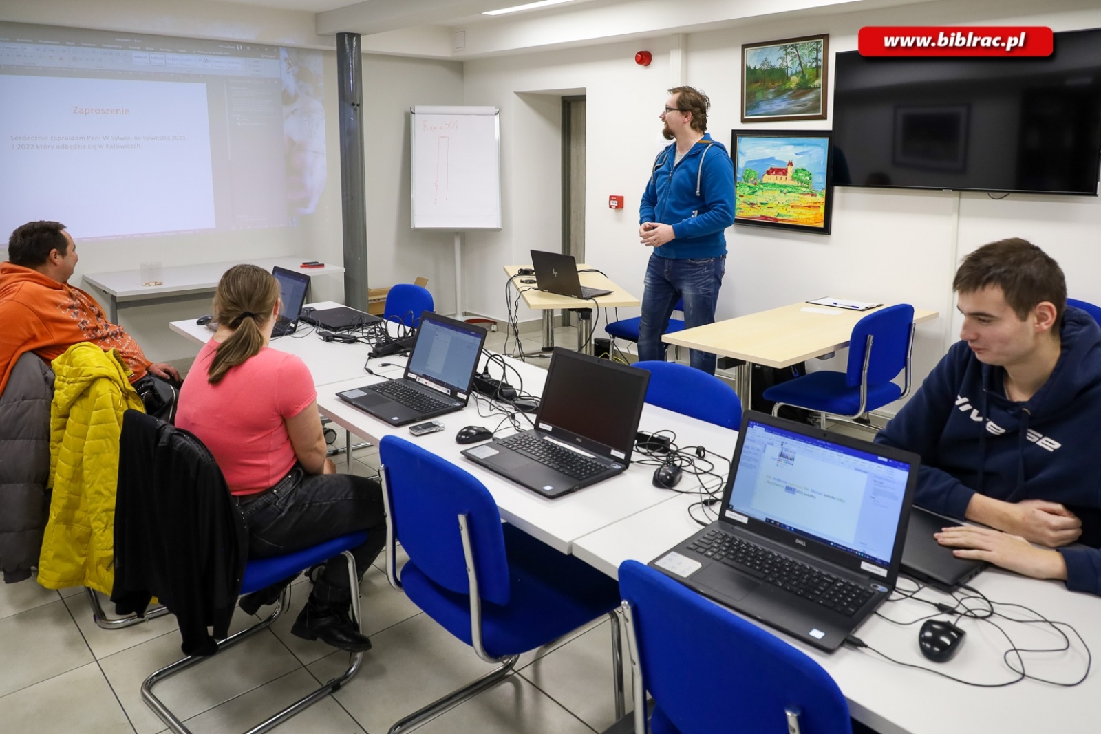 Zdjęcie w galerii na portalu naszraciborz.pl: W bibliotece podsumowano kurs komputerowy dla osób z niepełnosprawnością wiadomości z regionu
