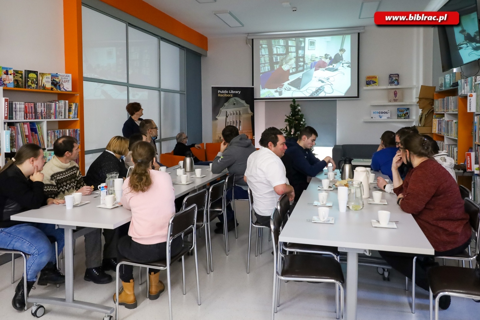 Zdjęcie w galerii na portalu naszraciborz.pl: W bibliotece podsumowano kurs komputerowy dla osób z niepełnosprawnością wiadomości z regionu