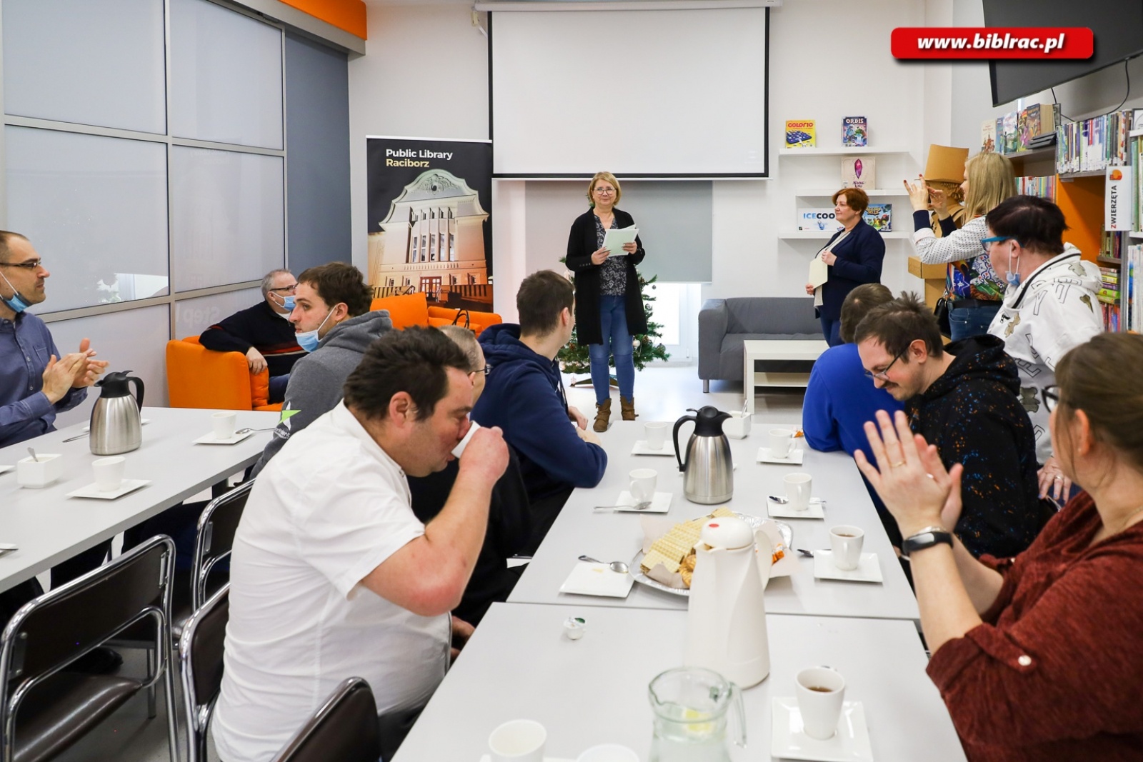 Zdjęcie w galerii na portalu naszraciborz.pl: W bibliotece podsumowano kurs komputerowy dla osób z niepełnosprawnością wiadomości z regionu